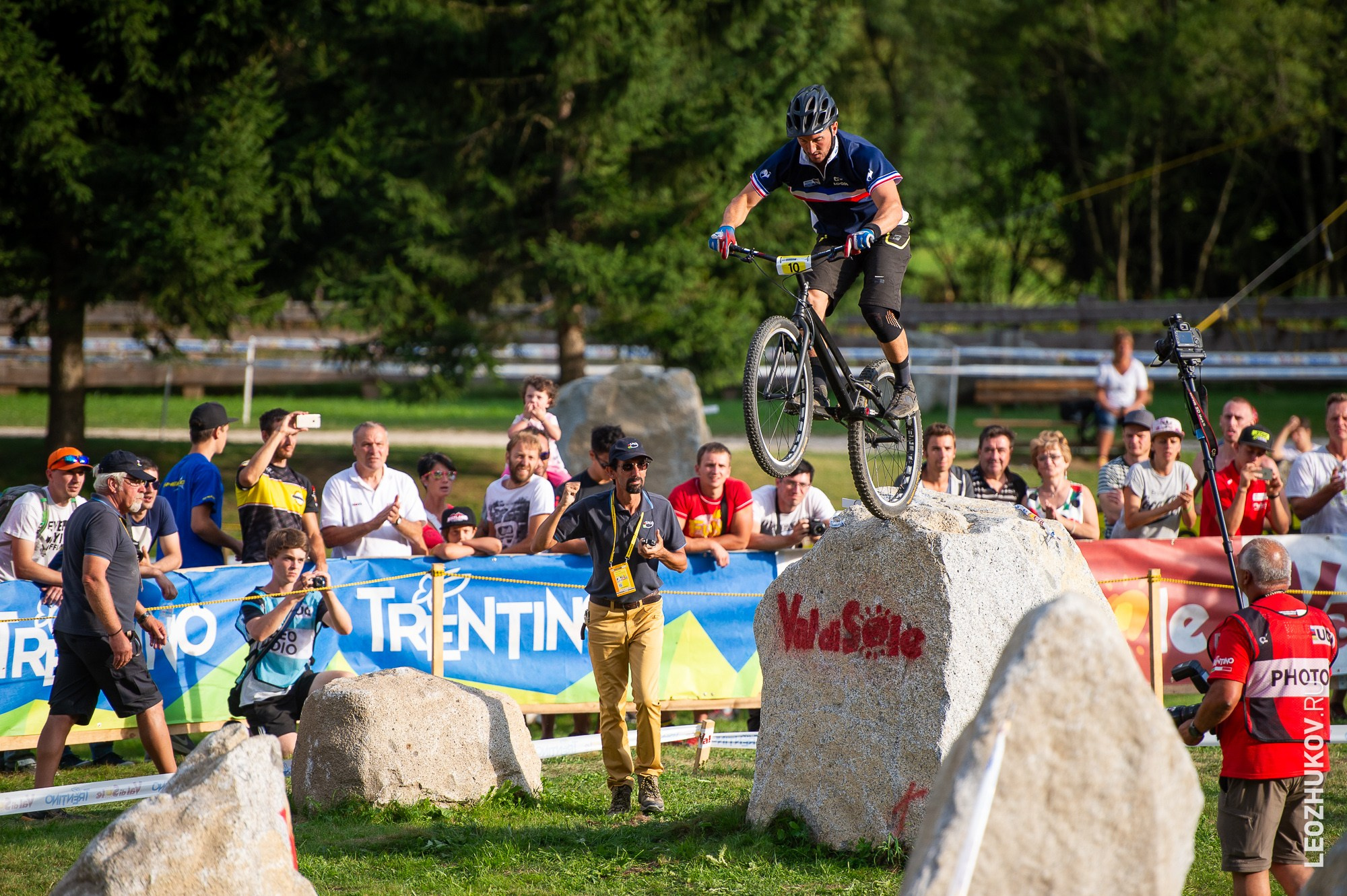 UCI Trials World Championships 2016 — finals. Sports photographer Leonid Zhukov