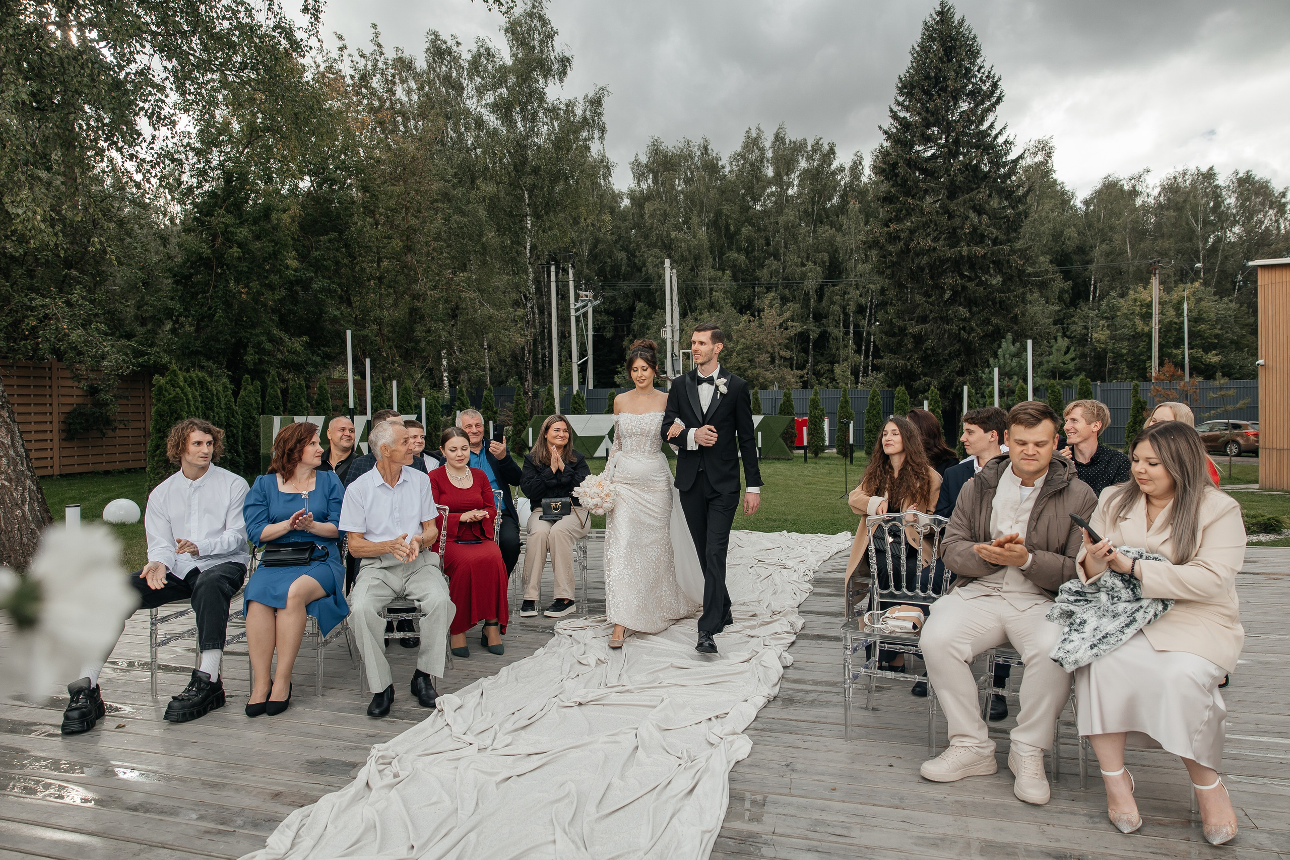 Выездная церемония на площадке THE SUN в Солнечногорске. Свадебный фотограф в Москве Дарья Олендарёва