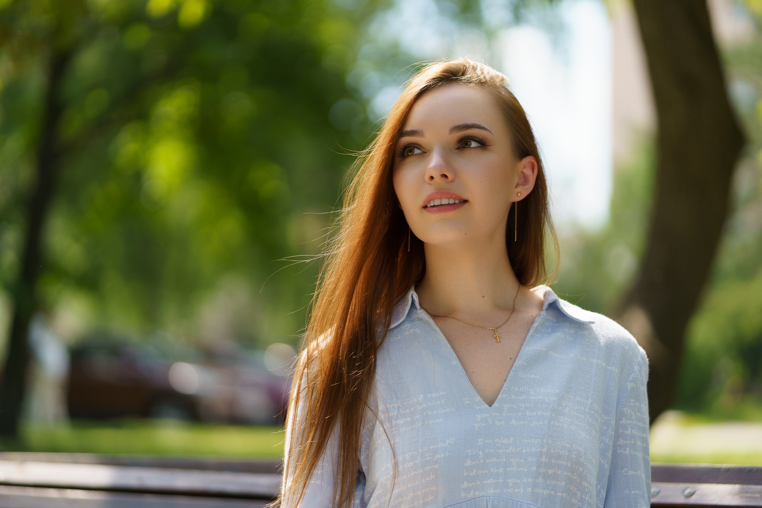 Фото девушки в парке | Профессиональные портретные фотосессии Екатеринбург