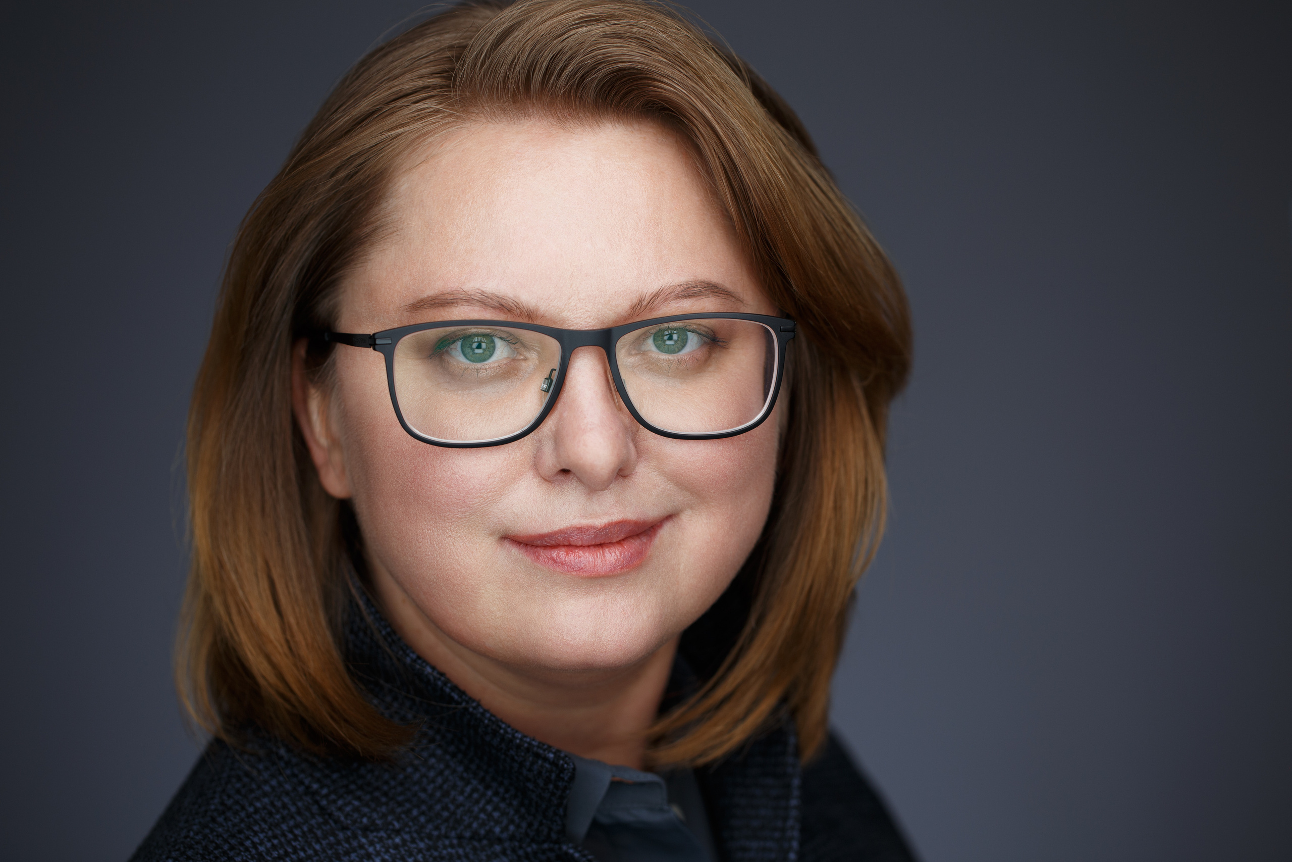 Женский бизнес-портрет крупным планом.