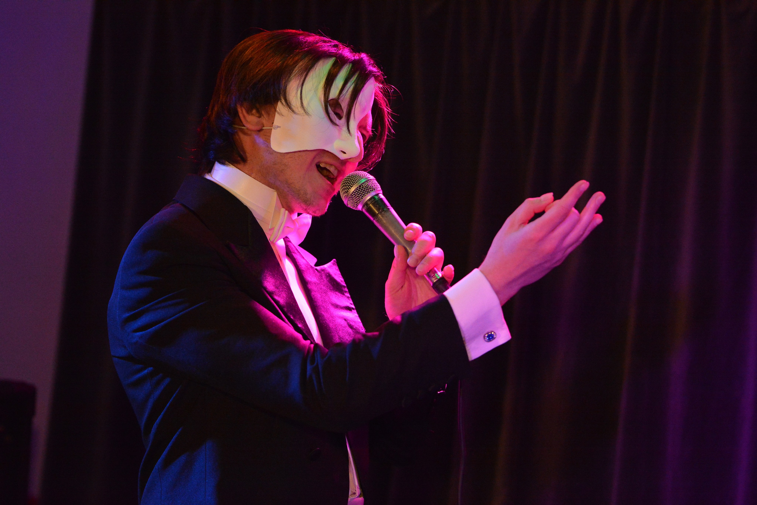 F/8 and be there — оказаться в нужном месте и поймать момент