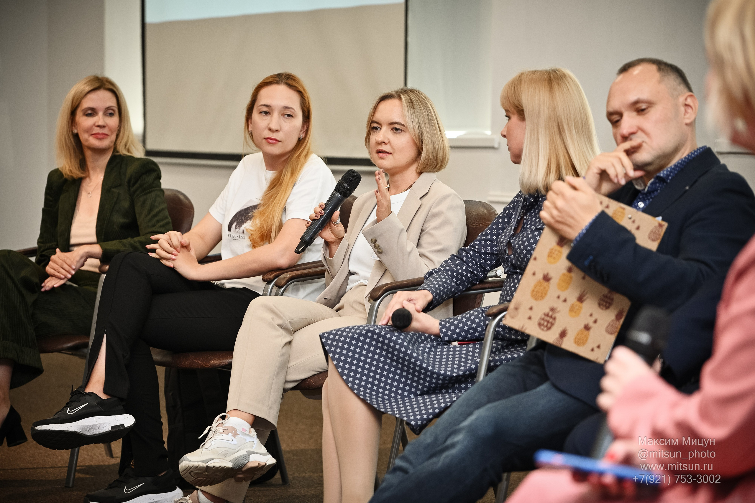 Репортажные съёмки. Фотограф Максим Мицун. Портрет, свадьба, репортаж, каталог