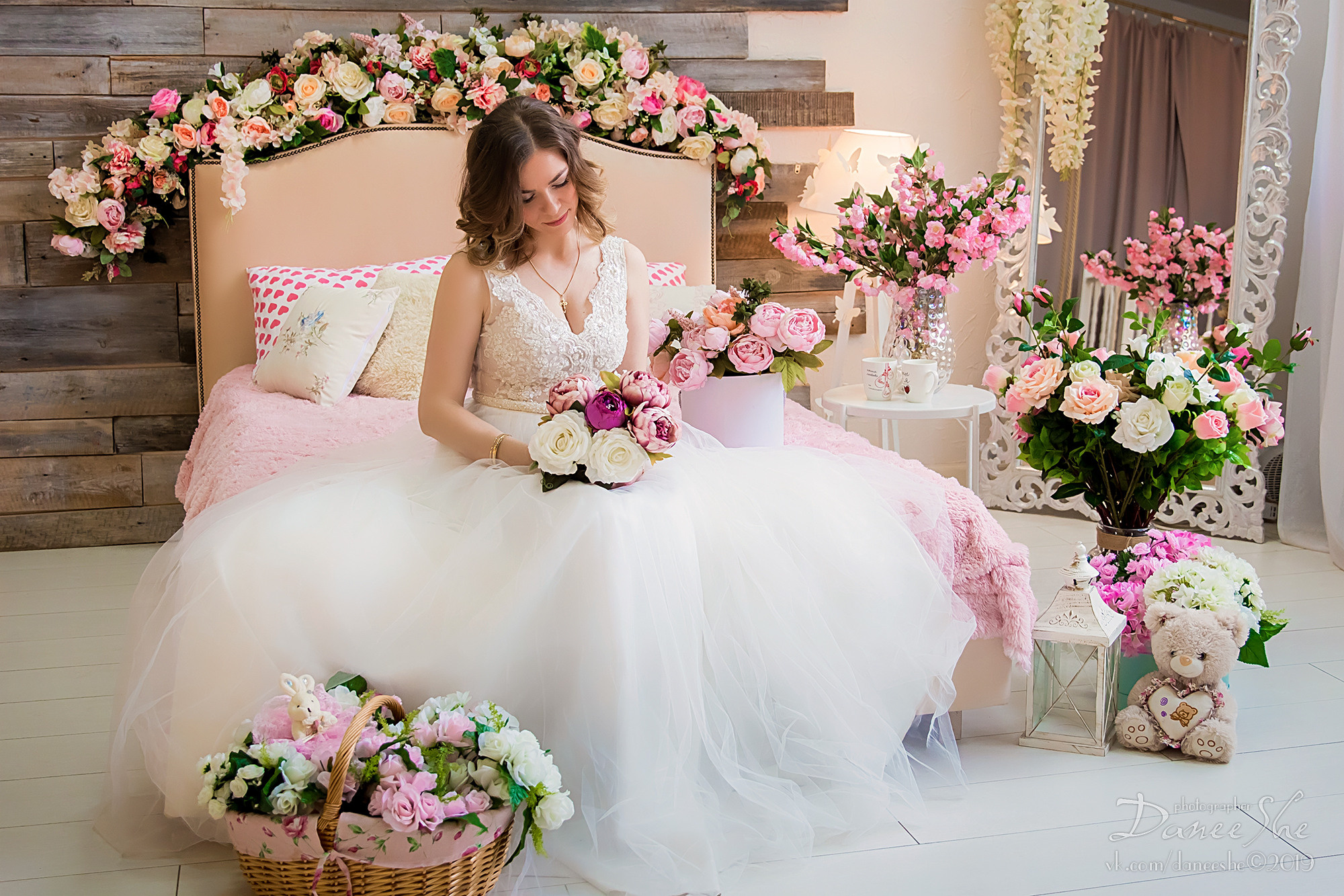 Свадебные фотосессии в студии и фотопрогулки в парках в Москве. Интерьеры, Контент, Портреты | Фотограф в Москве Дани Терно