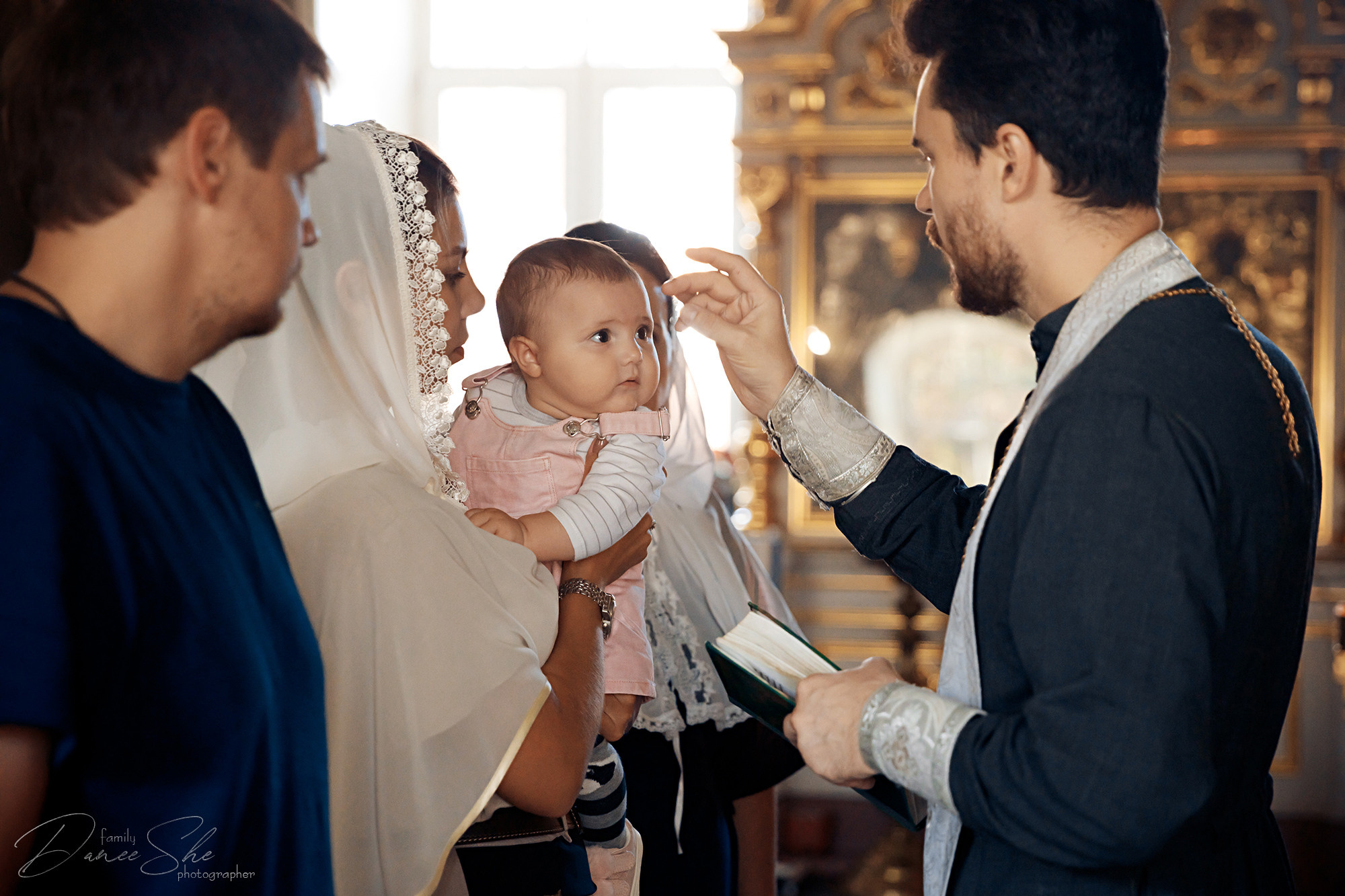Таинство крещения. Интерьеры, Контент, Портреты | Фотограф в Москве Дани Терно