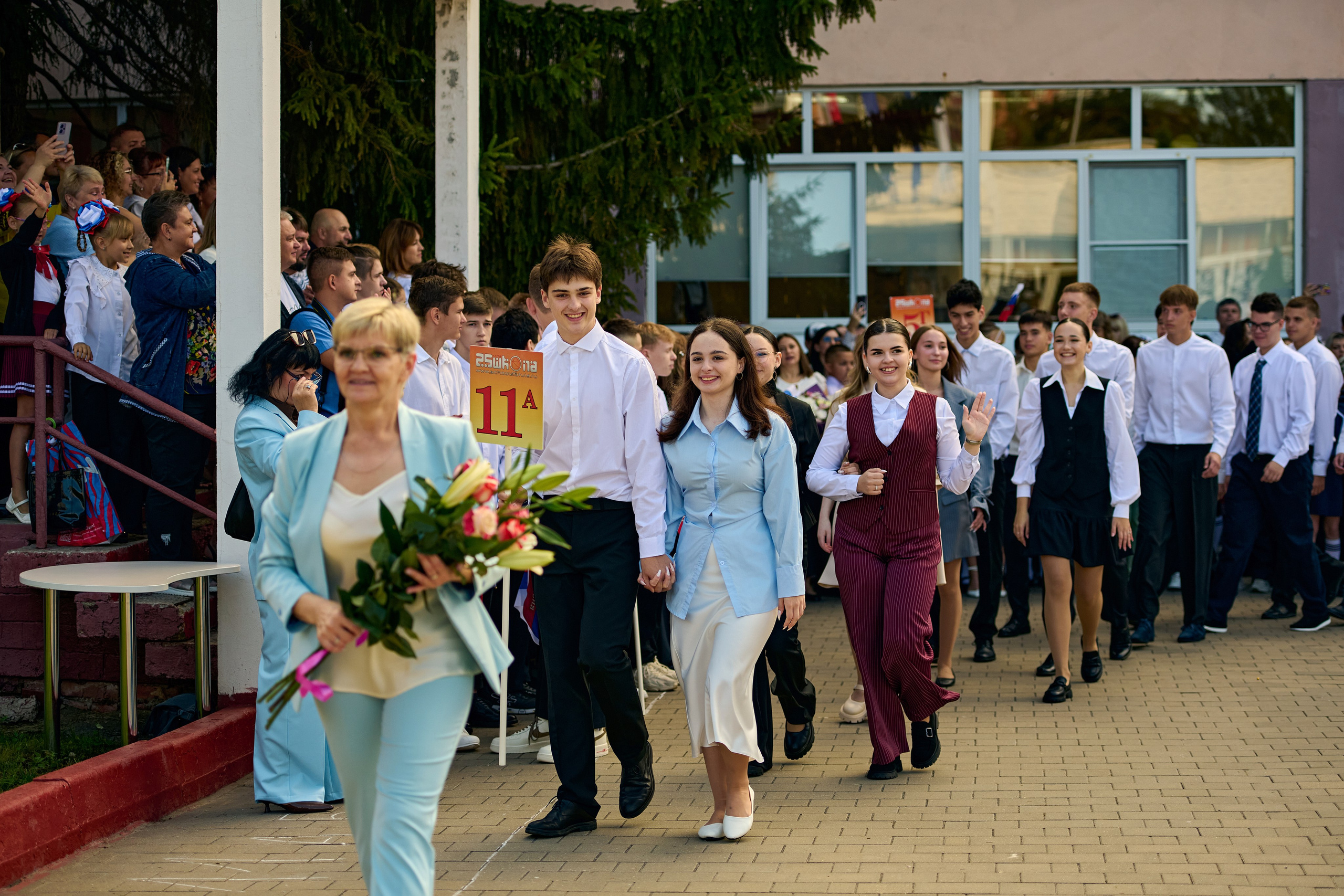1 сентября в ЦО№ 25. Школьный фотограф в Туле Владимир Греков. Выпускные альбомы