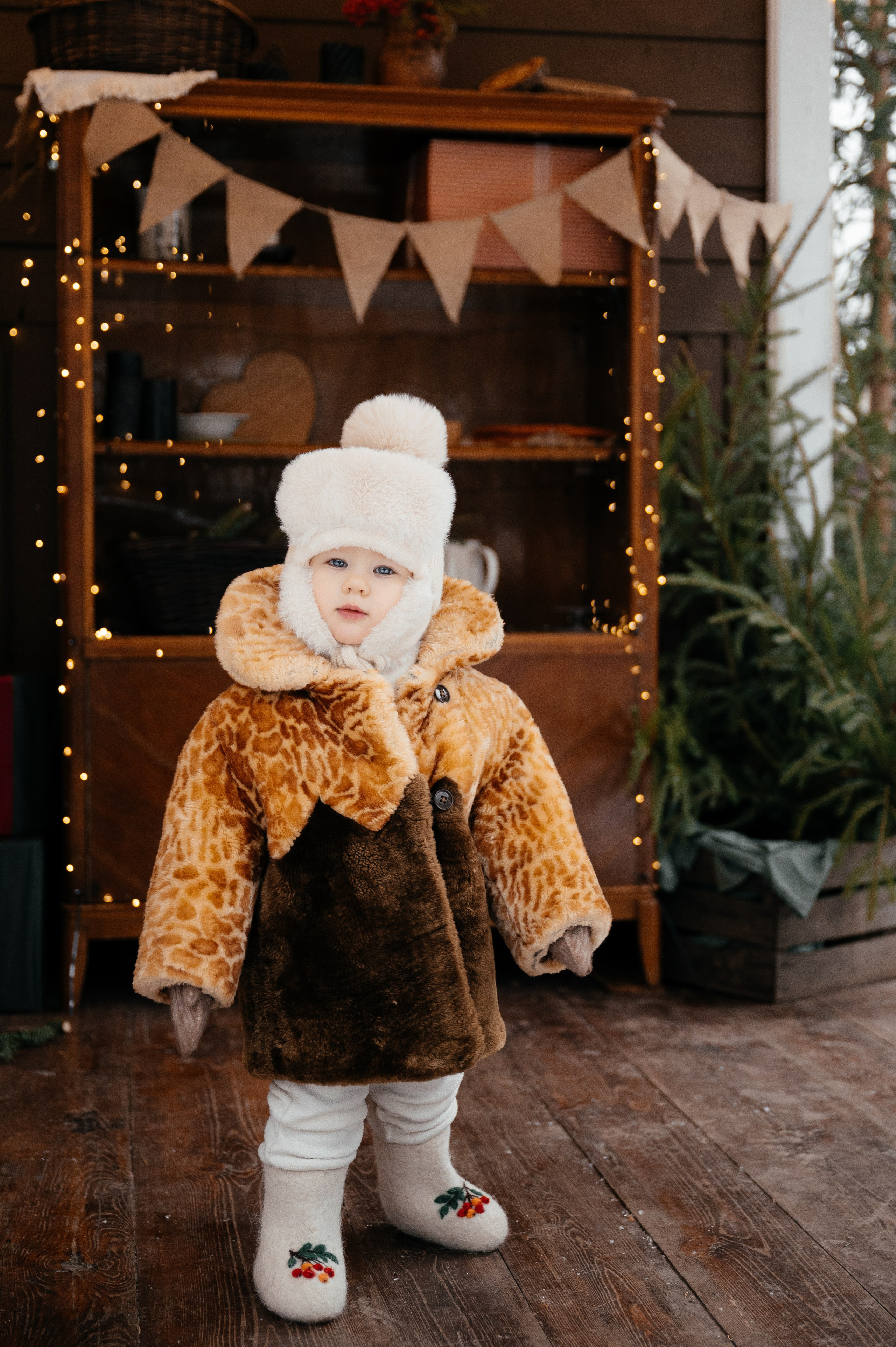 Семейная фотосессия в Домике Элли на новый год. Свадебный и семейный фотограф Виктория Носачёва. Щелково, Москва и МО