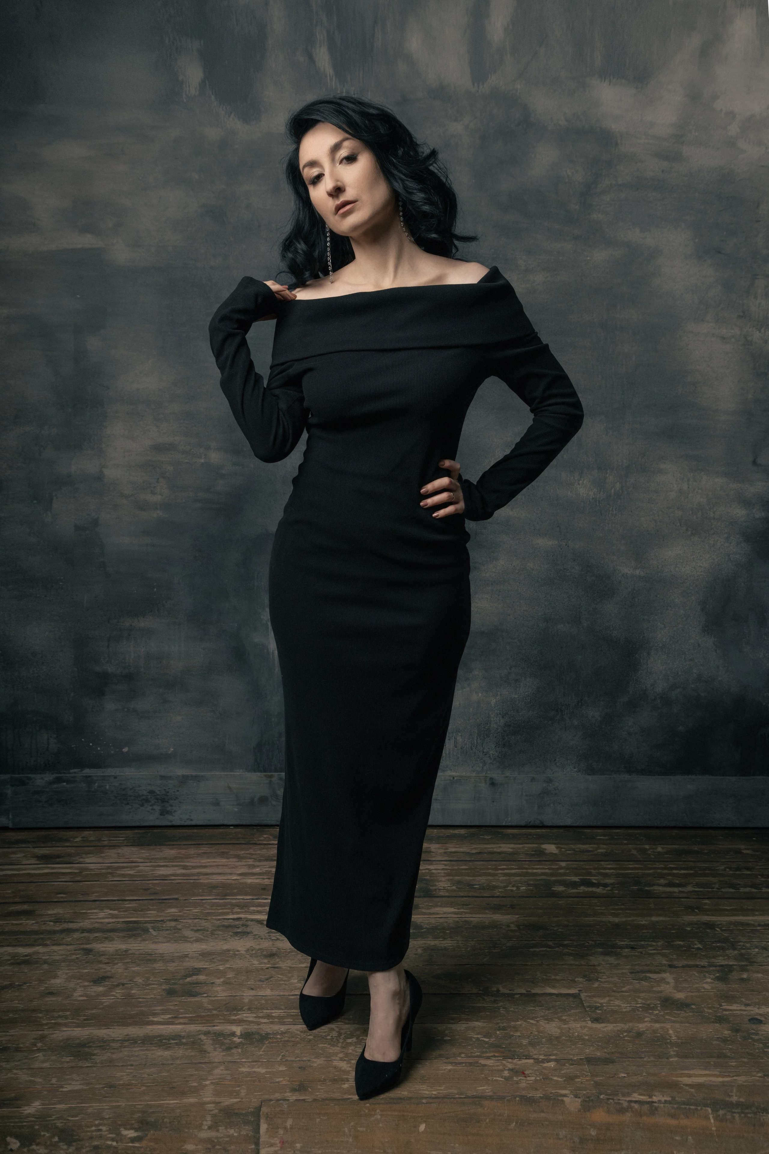 Фотосессия в платье в студии.