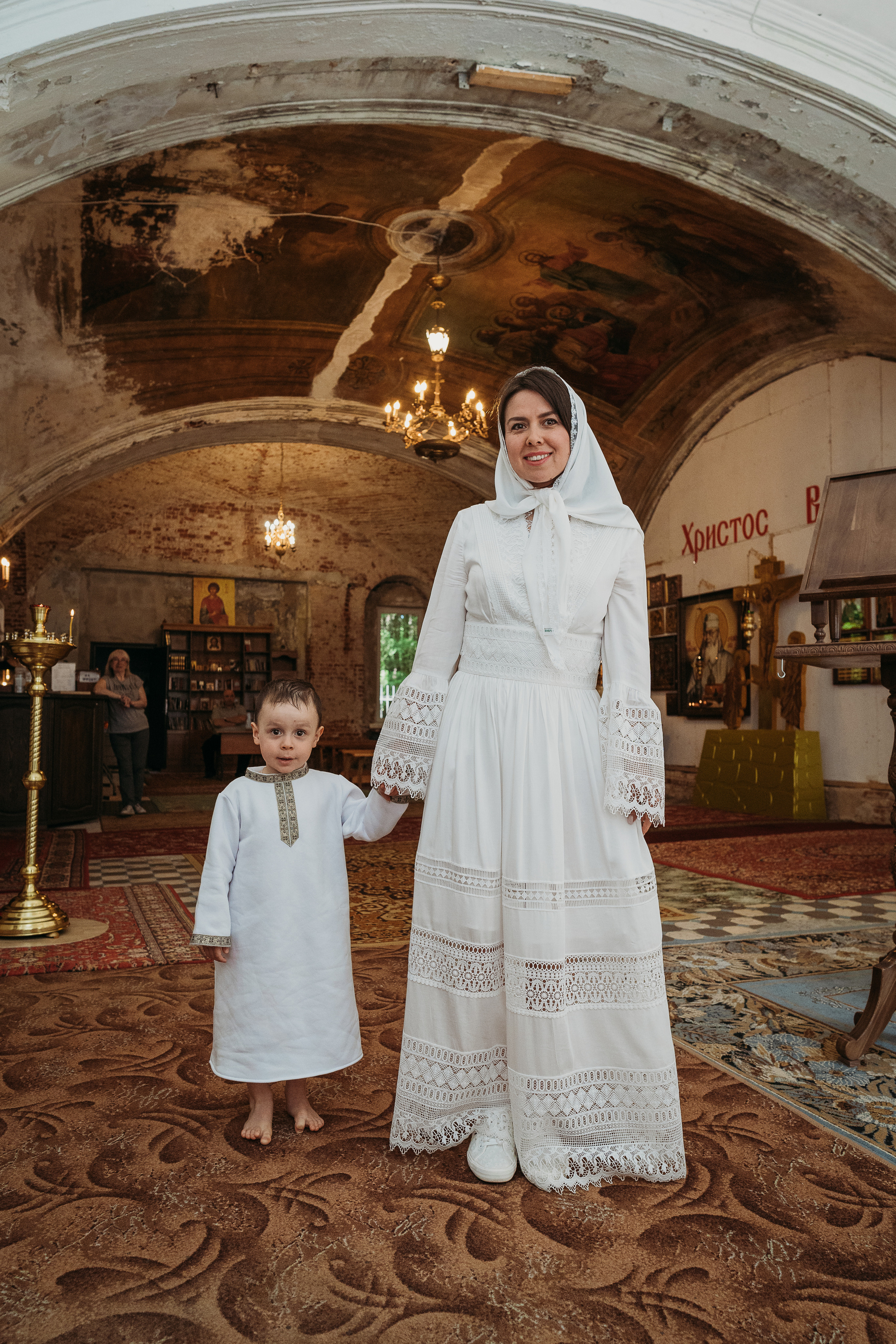Фотограф на крещение. Фотограф на крестины. Крещение ребенка. Крестины ребенка. Крещение младенца. Профессиональная фотосъемка крещения. Православный фотограф на таинство крещения в храме. Фотосъемка крещения в церкви. Мама и малыш.