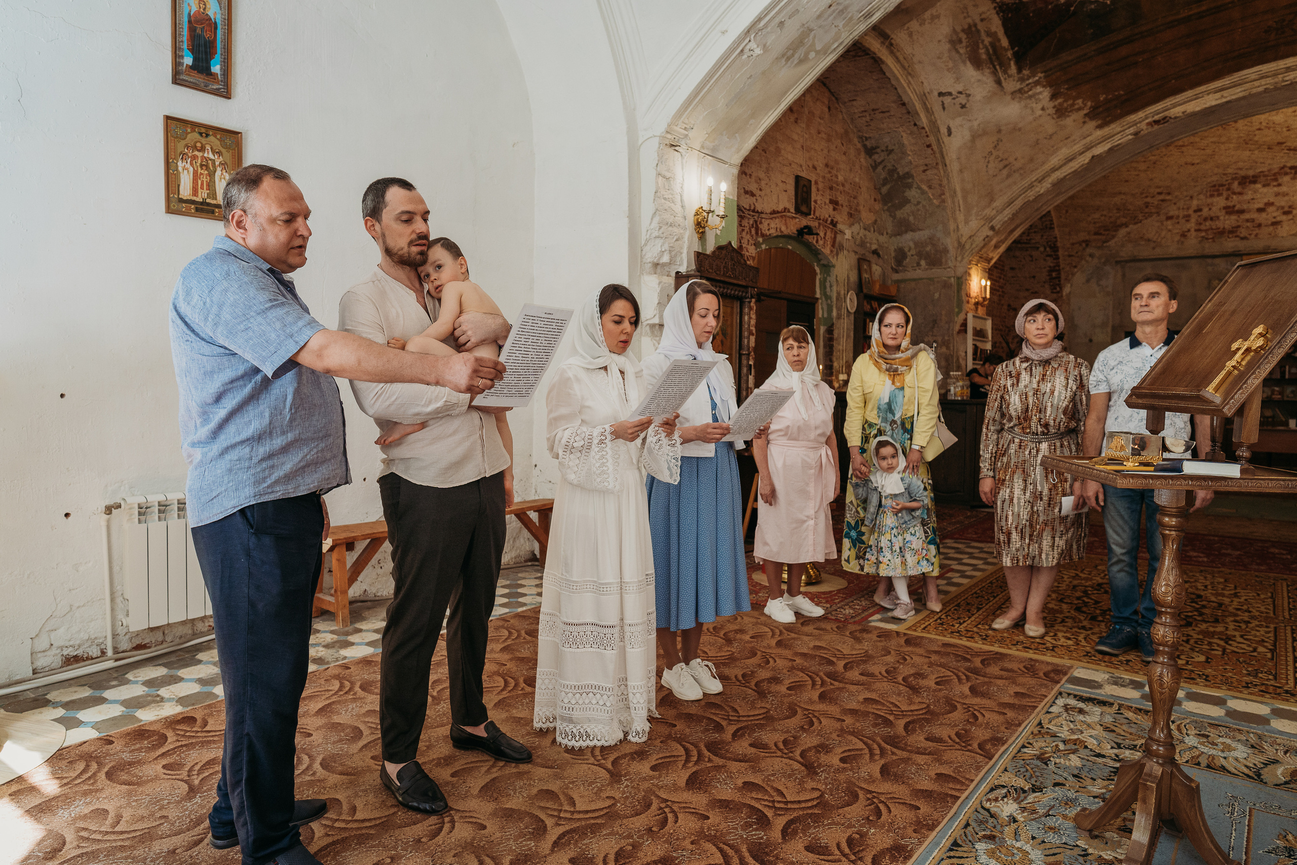 Фотограф на крещение. Фотограф на крестины. Крещение ребенка. Крестины ребенка. Крещение младенца. Профессиональная фотосъемка крещения. Православный фотограф на таинство крещения в храме. Фотосъемка крещения в церкви. Как подготовиться к крещению? Что подарить на крестины?