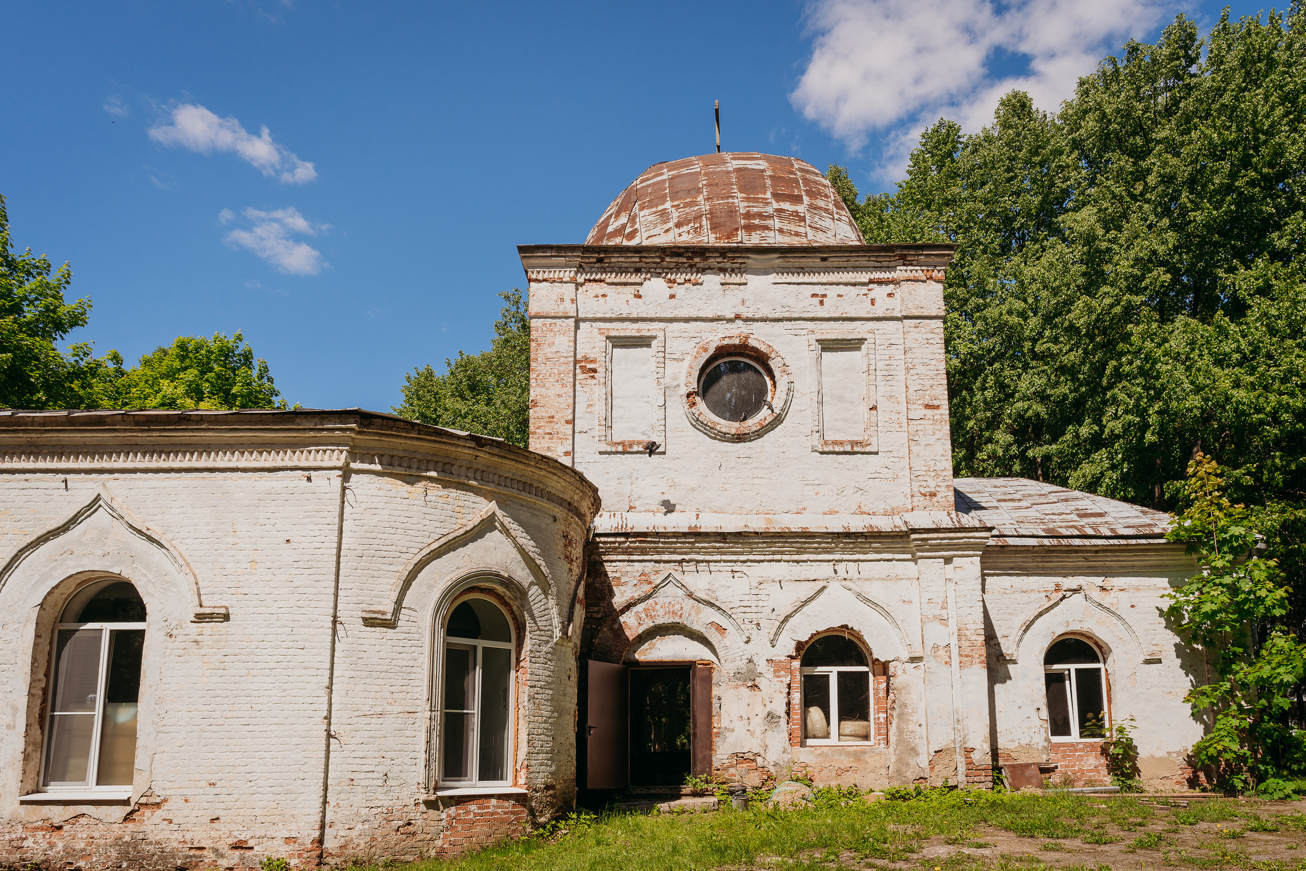 Крестовоздвиженский храм пос.Авангард Парк-отель Воздвиженское Серпухов. Фотограф на крещение Москва. Фотограф на крещение Серпухов.