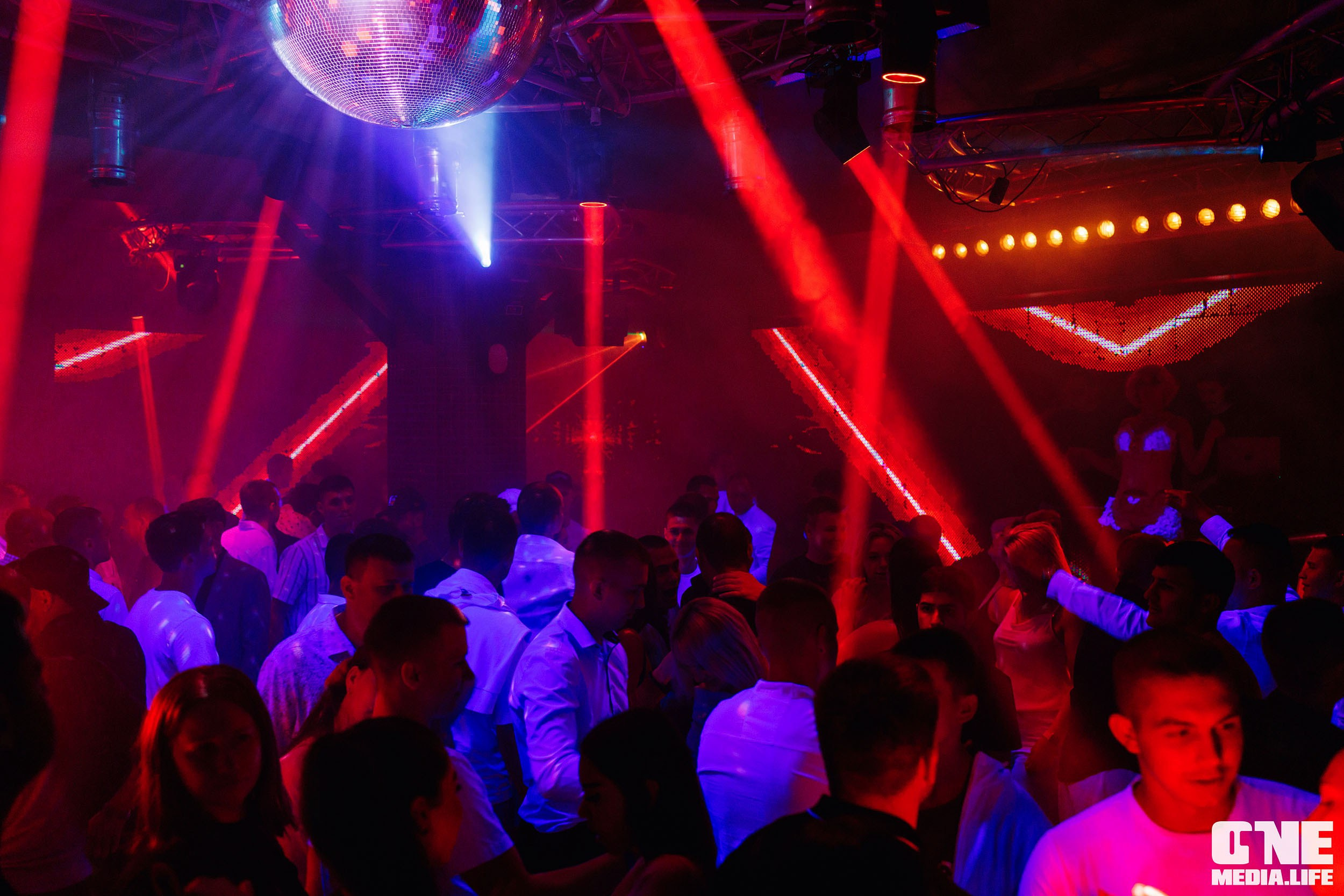 Фоторепортаж из РК Планета. One Media Life: фоторепортажи, фотоотчеты с мероприятий и заведений