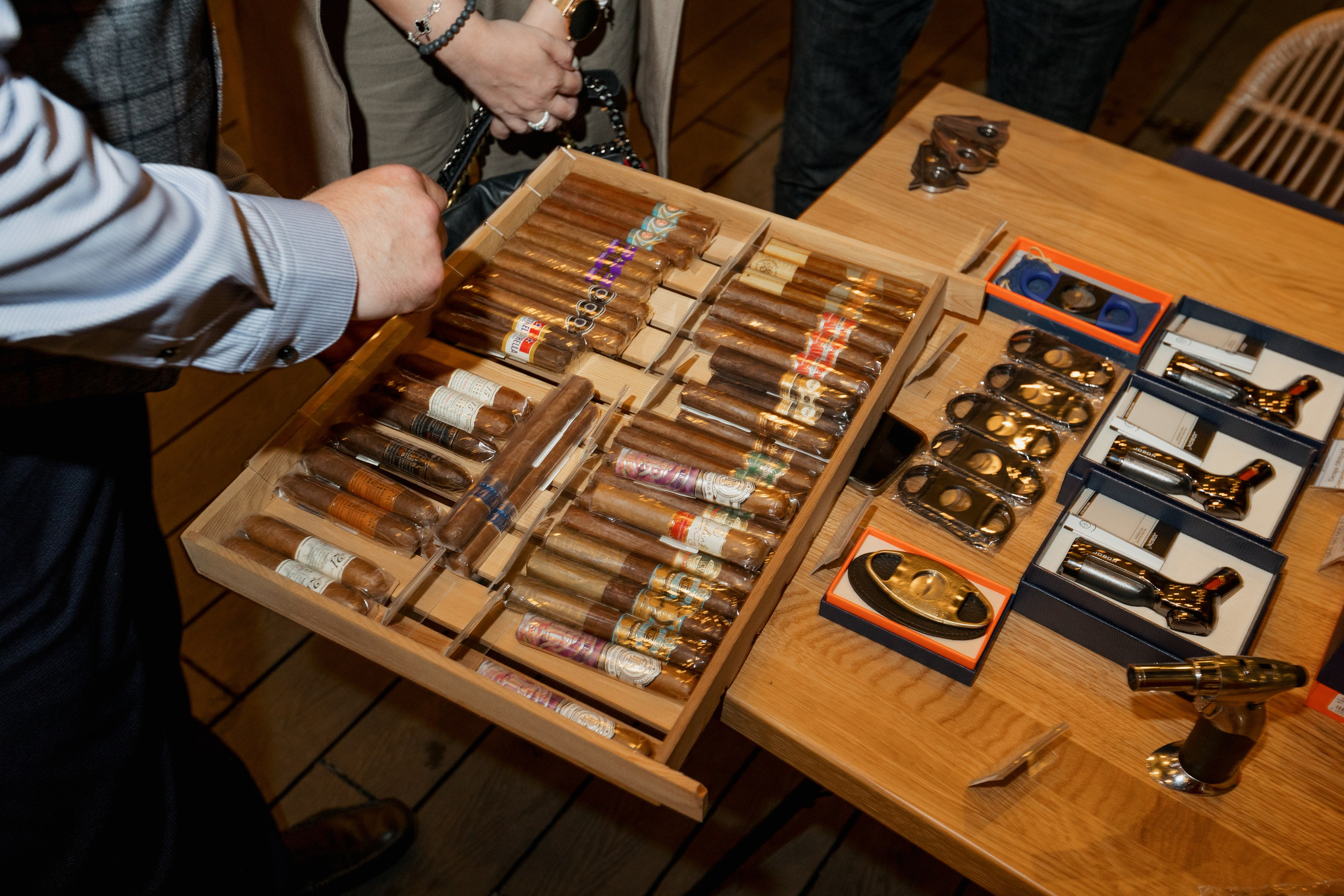 РЕСНОТА — СИГАРНЫЙ ВЕЧЕР. СВОИ. ФОТООТЧЕТЫ-СОБЫТИЯ-МЕСТА