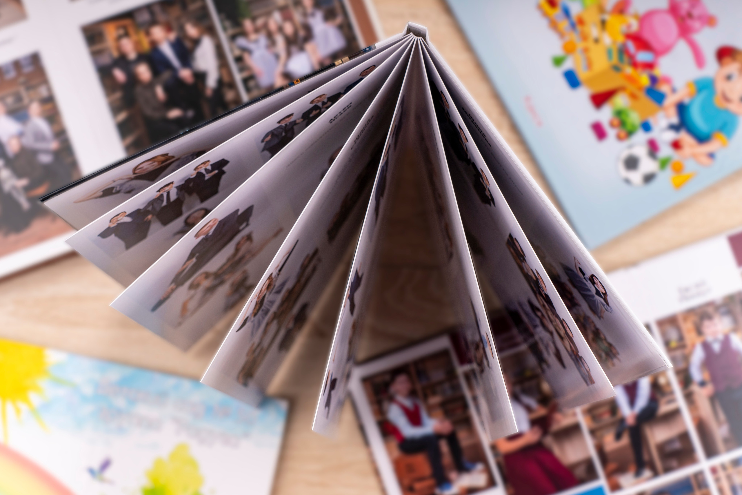 SelfiePlace создай свой альбом сам!. Студия выпускных альбомов VeryBook ®