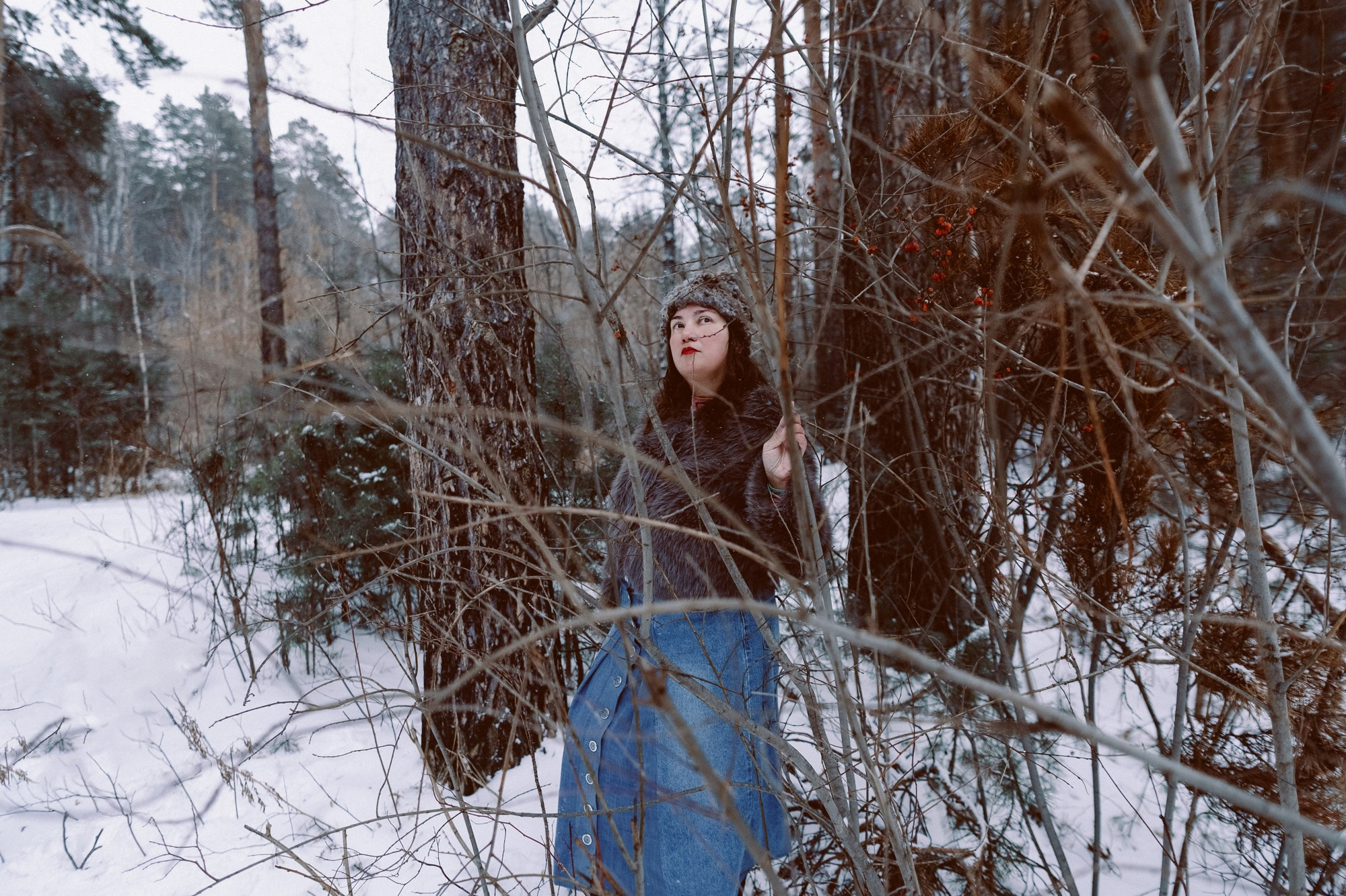 Зимняя фотосессия в Затюменском парке (Тюмень) | Художественная съемка от Daria Mars. Портретный фотограф Тюмень Дарья Мустафина
