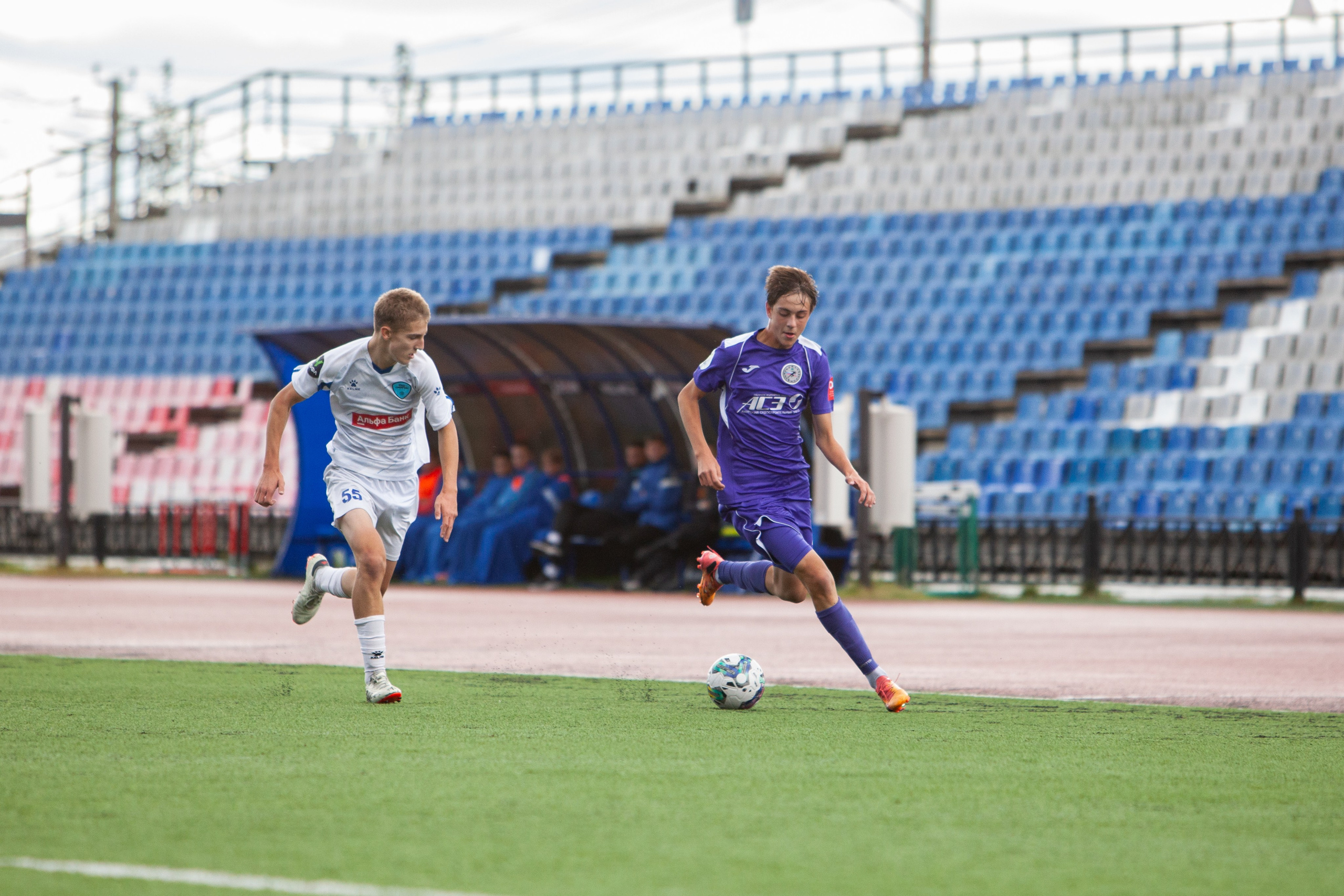 Матч юношеской футбольной лиги между командами СШ «Сахалин» и «СШОР № 1» (Комсомольск-на-Амуре). Кутузов Евгений Фотограф в Южно-Сахалинске