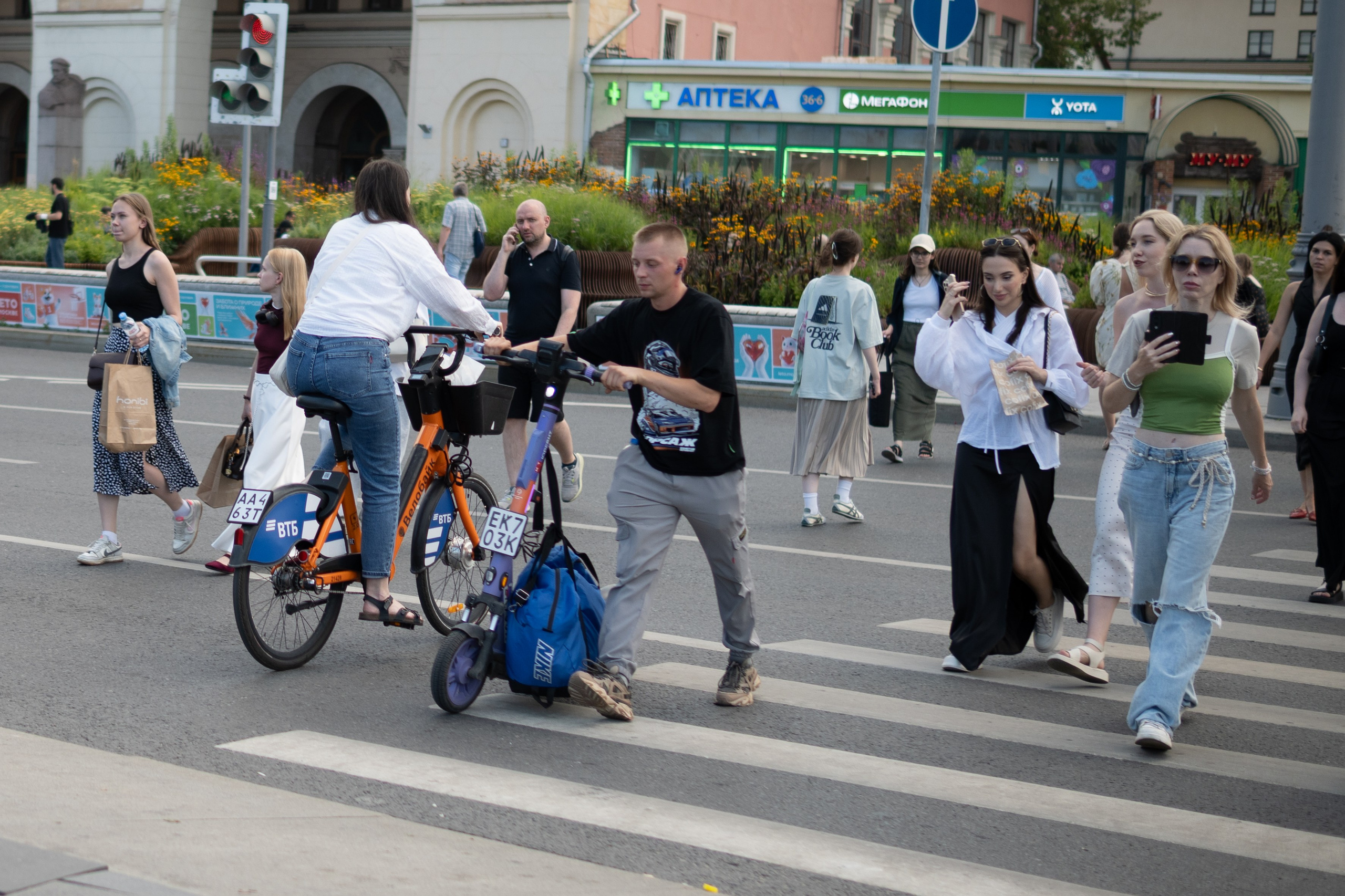 Фотосерия «180 дней лета»: визуальное летнее путешествие сквозь 180 дней — атмосфера сезона, смена настроений и света, эмоциональные состояния и летняя визуальная поэзия. Фотограф: Ожерельев Лев
