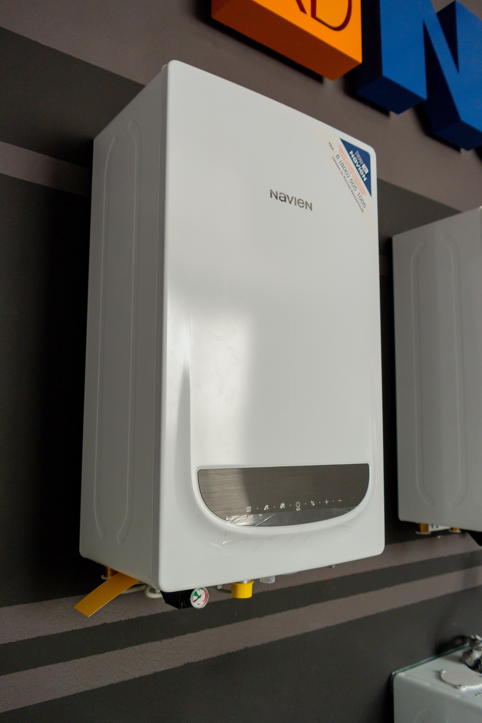 Контент-съемка для магазина отопления в Краснодаре. AI Фотограф Краснодар: мужские и женские фотосессии, стилизация съемки. Нейро-фотосессии онлайн