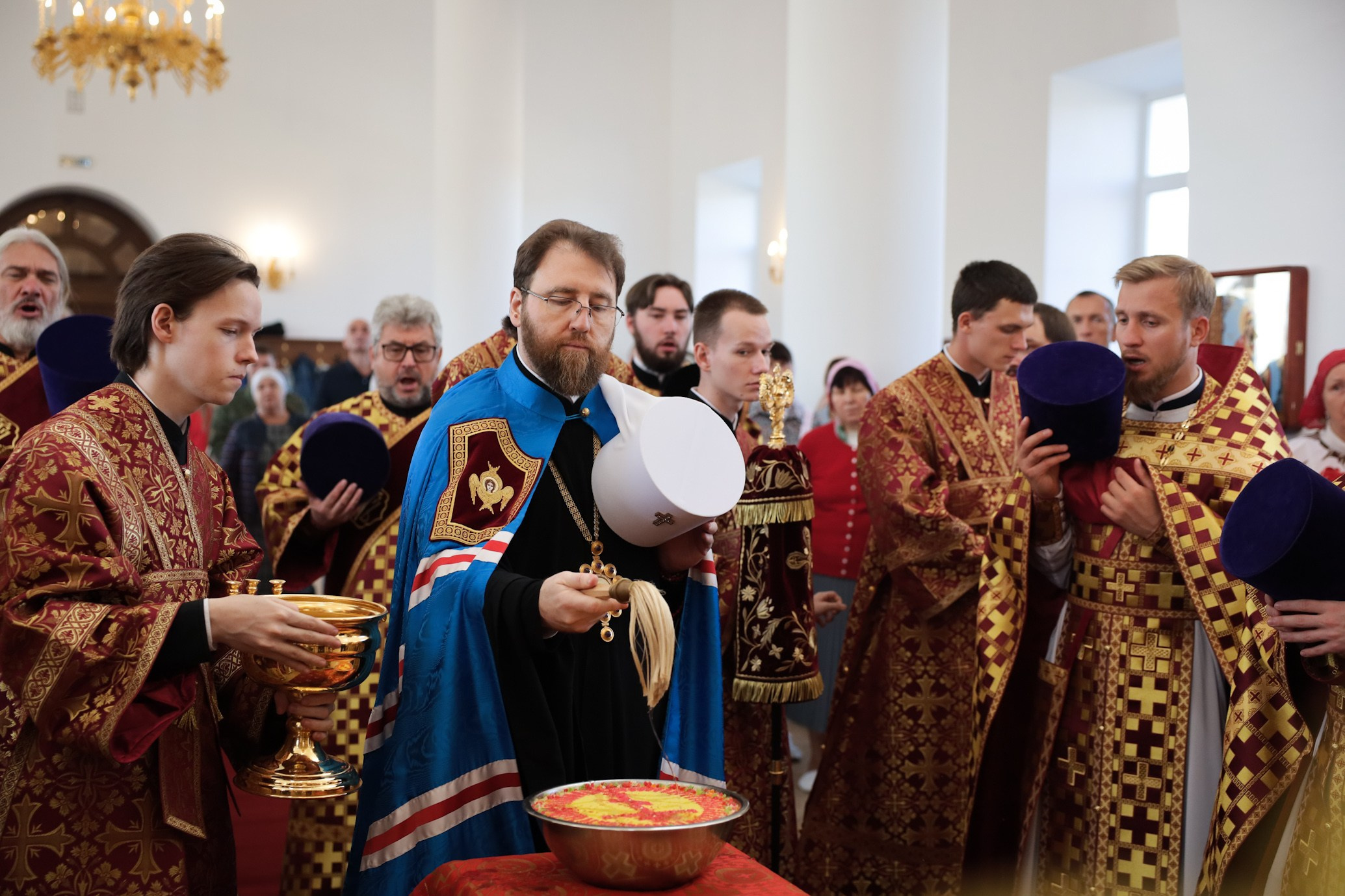 МИТРОПОЛИТ ИГНАТИЙ СОВЕРШИЛ БОЖЕСТВЕННУЮ ЛИТУРГИЮ В ХРАМЕ НОВОМУЧЕНИКОВ И ИСПОВЕДНИКОВ САРАТОВСКИХ Г. САРАТОВА. Саратовское Северо-Западное благочиние