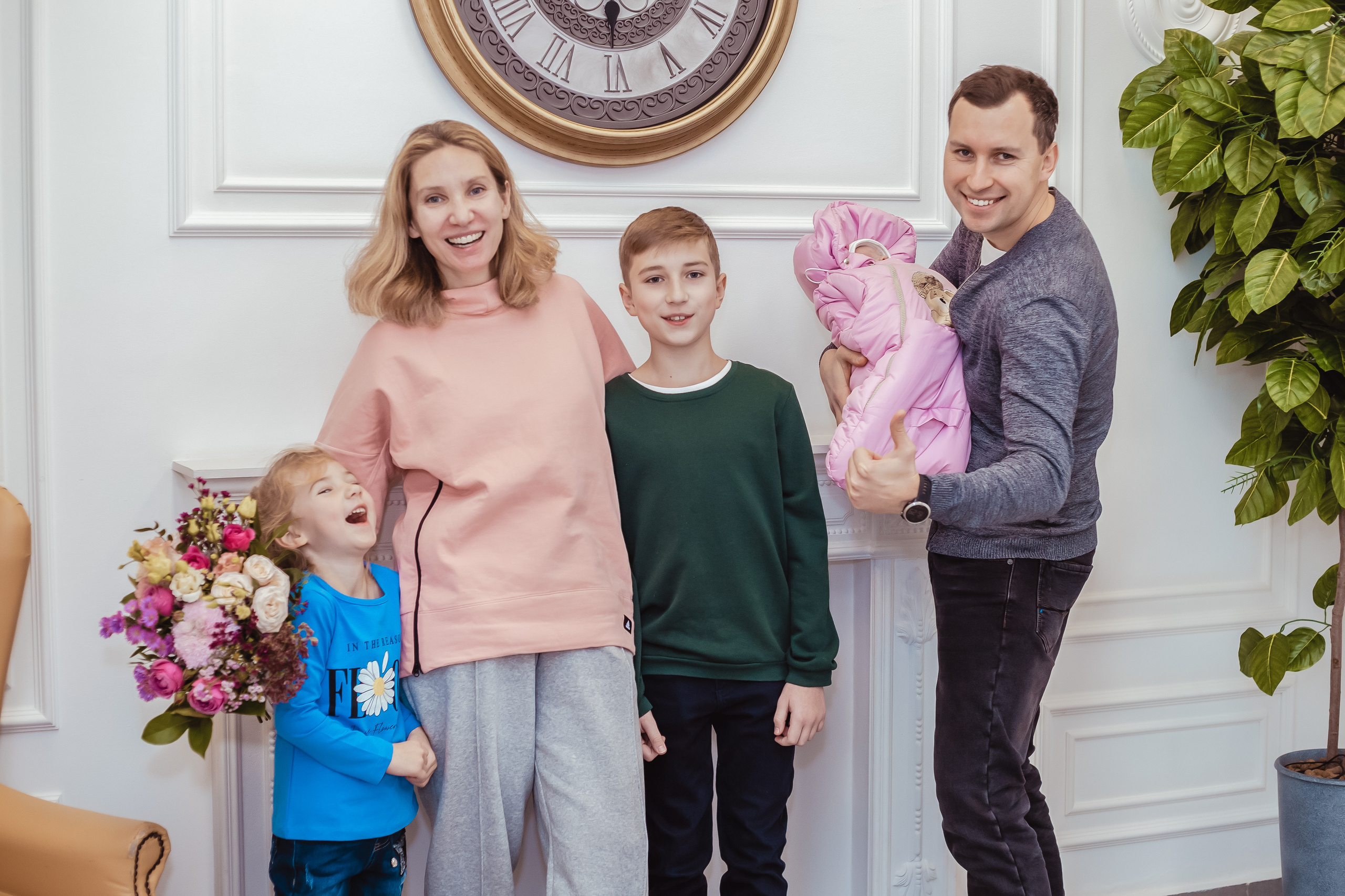 Фотограф на выписку из роддома. Фотосессия новорожденных