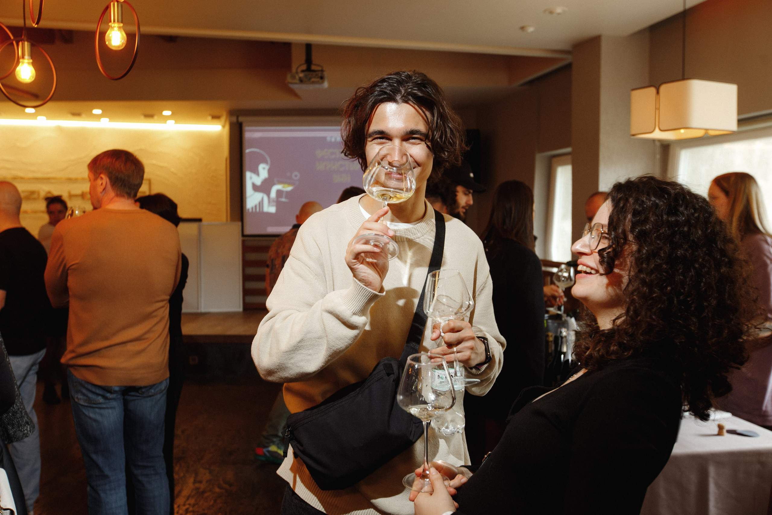 ФЕСТИВАЛЬ ИГРИСТЫХ ВИН. СВОИ. ФОТООТЧЕТЫ-СОБЫТИЯ-МЕСТА