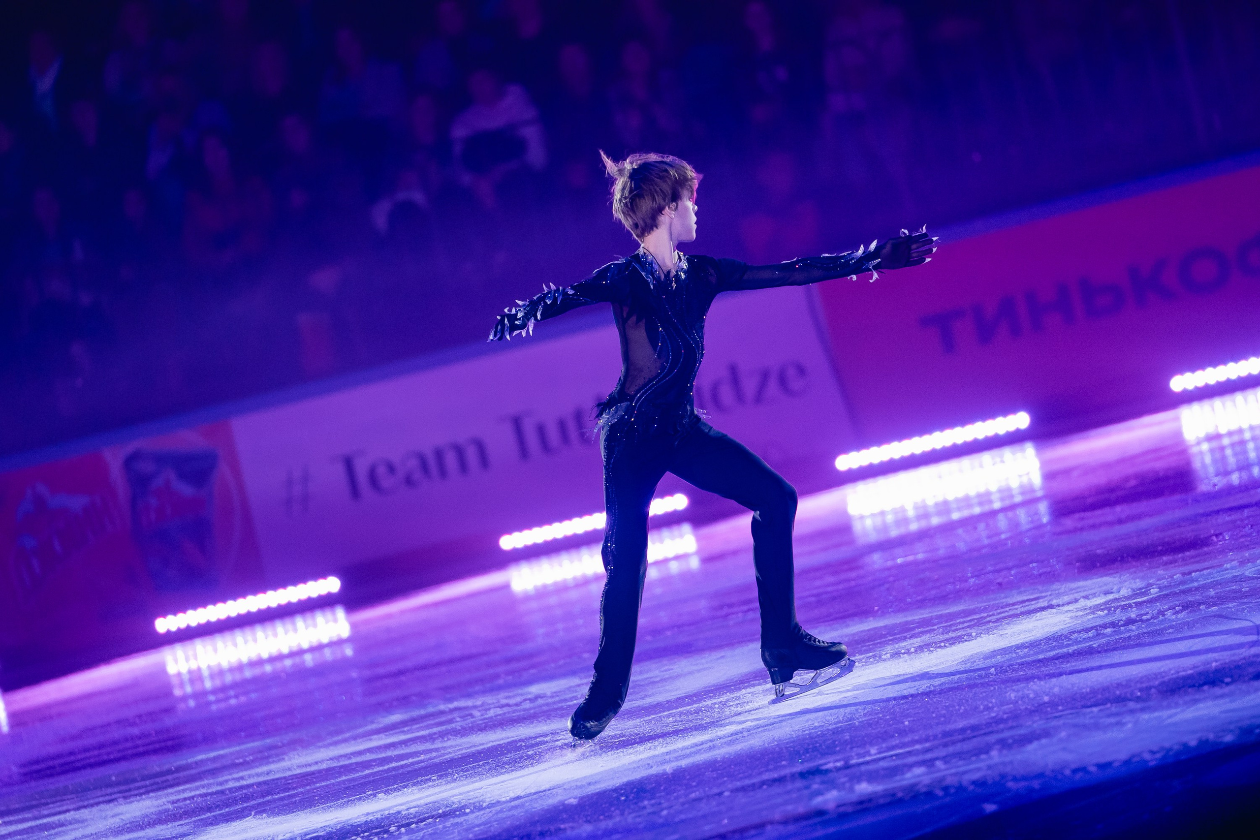 Шоу «Чемпионы на льду» в Новосибирске. Воробьева Ксения — Спортивный и танцевальный фотограф Новосибирск