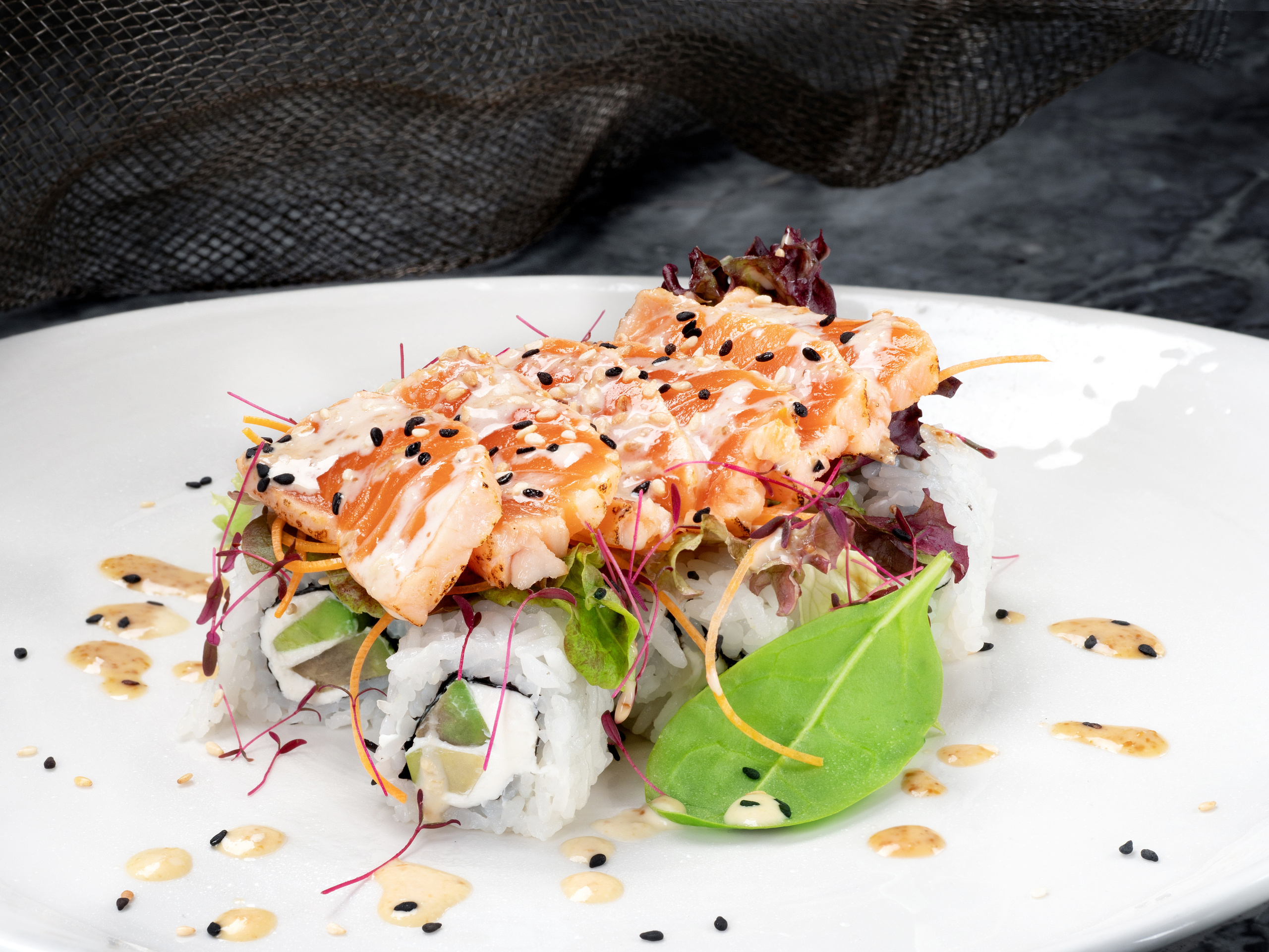 Роллы с филе лосося