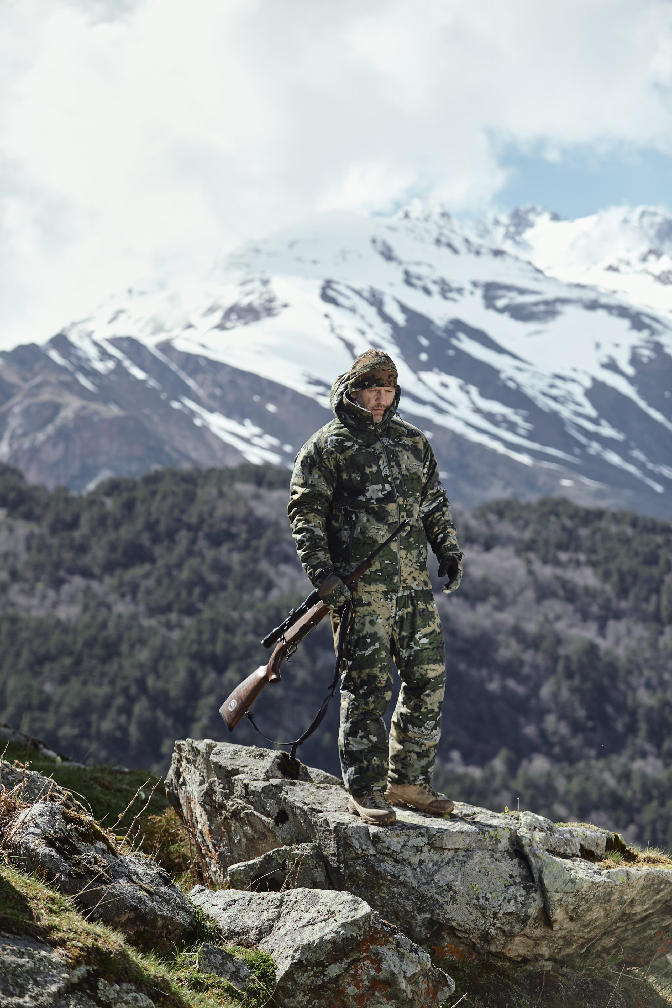 Съемка для бренда охотничьей одежды под ключ. Фотограф Продюсер в горах КБР / Москва Нальчик Горы