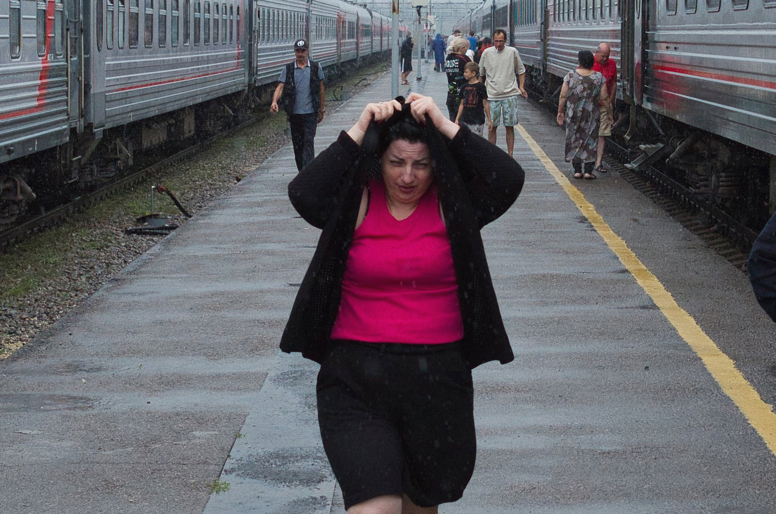 Перрон на узловой станции Грязи-Воронежские, Липецкая область