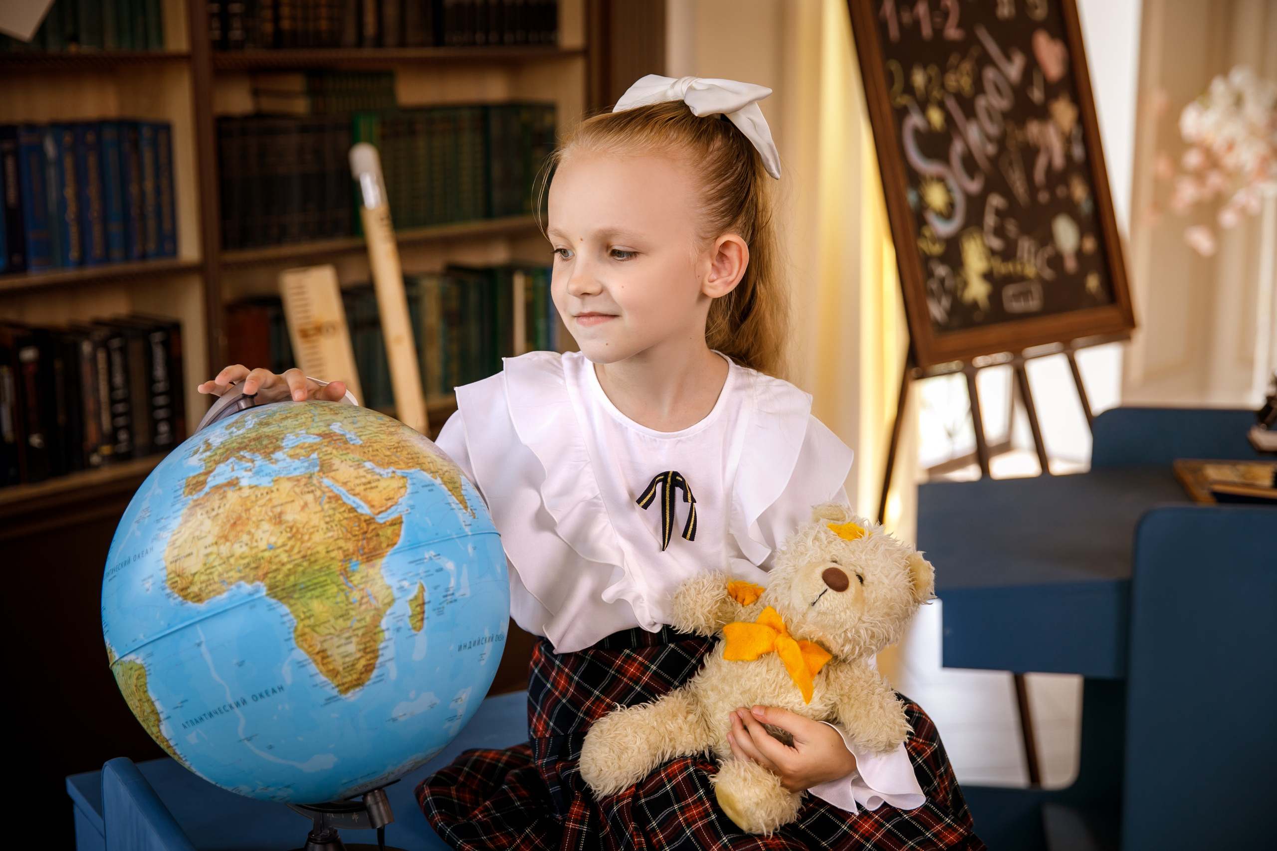 Первоклашка в студии. Семейный и детский фотограф в Ростове-на-Дону