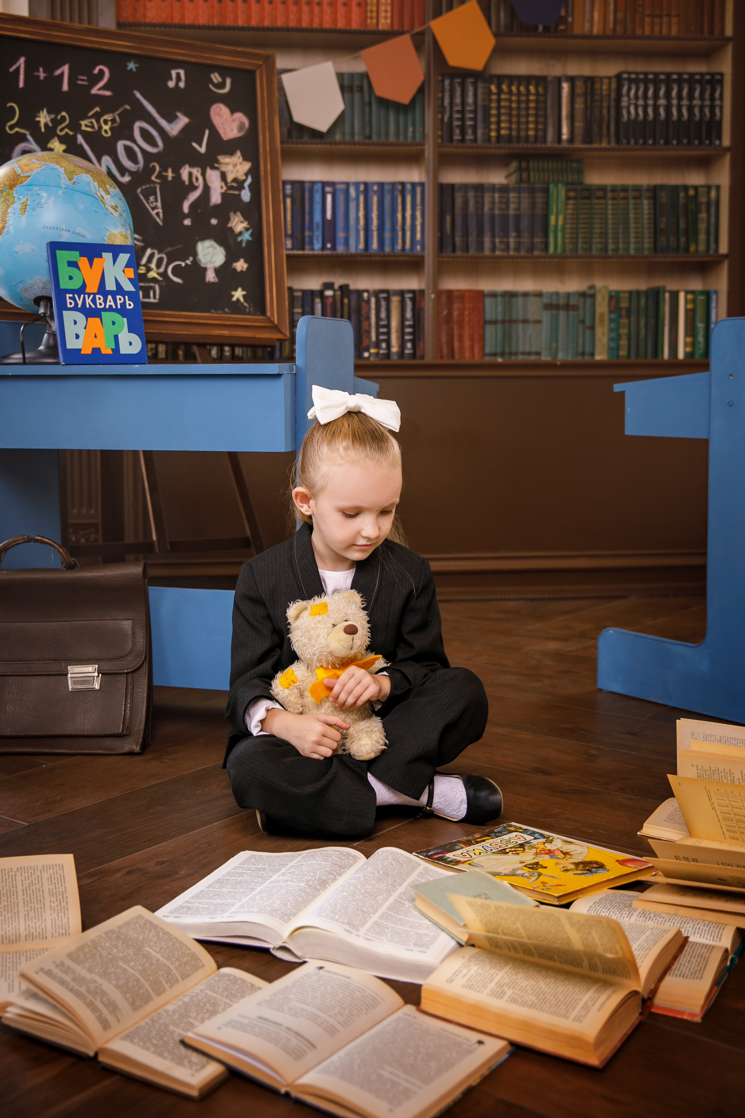 Первоклашка в студии. Семейный и детский фотограф в Ростове-на-Дону