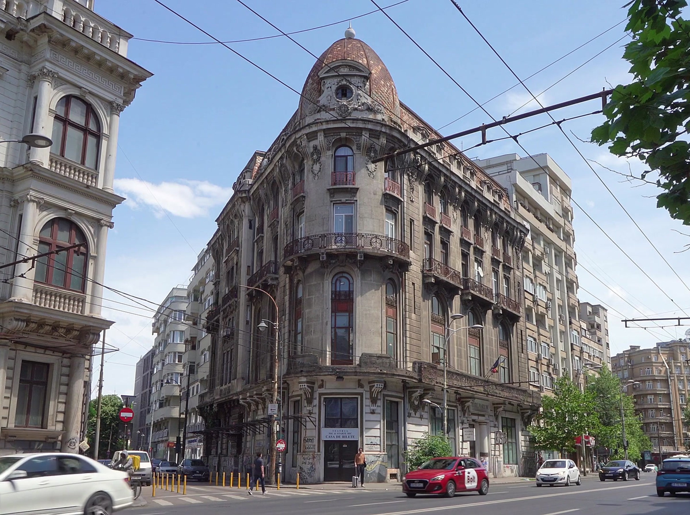 PACKAGES & PRICING. Exclusive Closing Gifts for Top Realtors | Custom House Portraits by Yulia Yurchevskaya