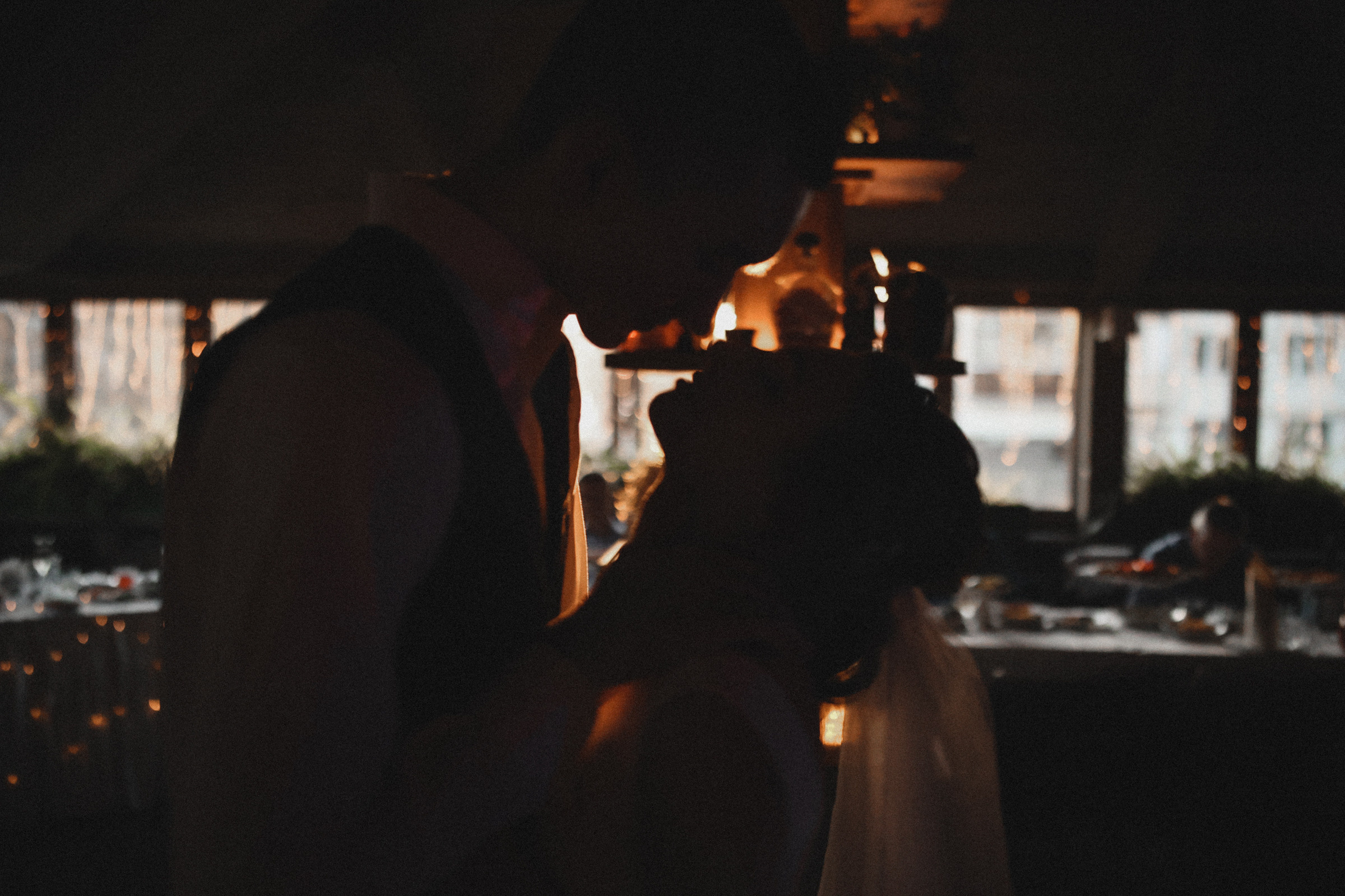 Первый кусь. Свадебный фотограф в Ярославле Илья Жуков