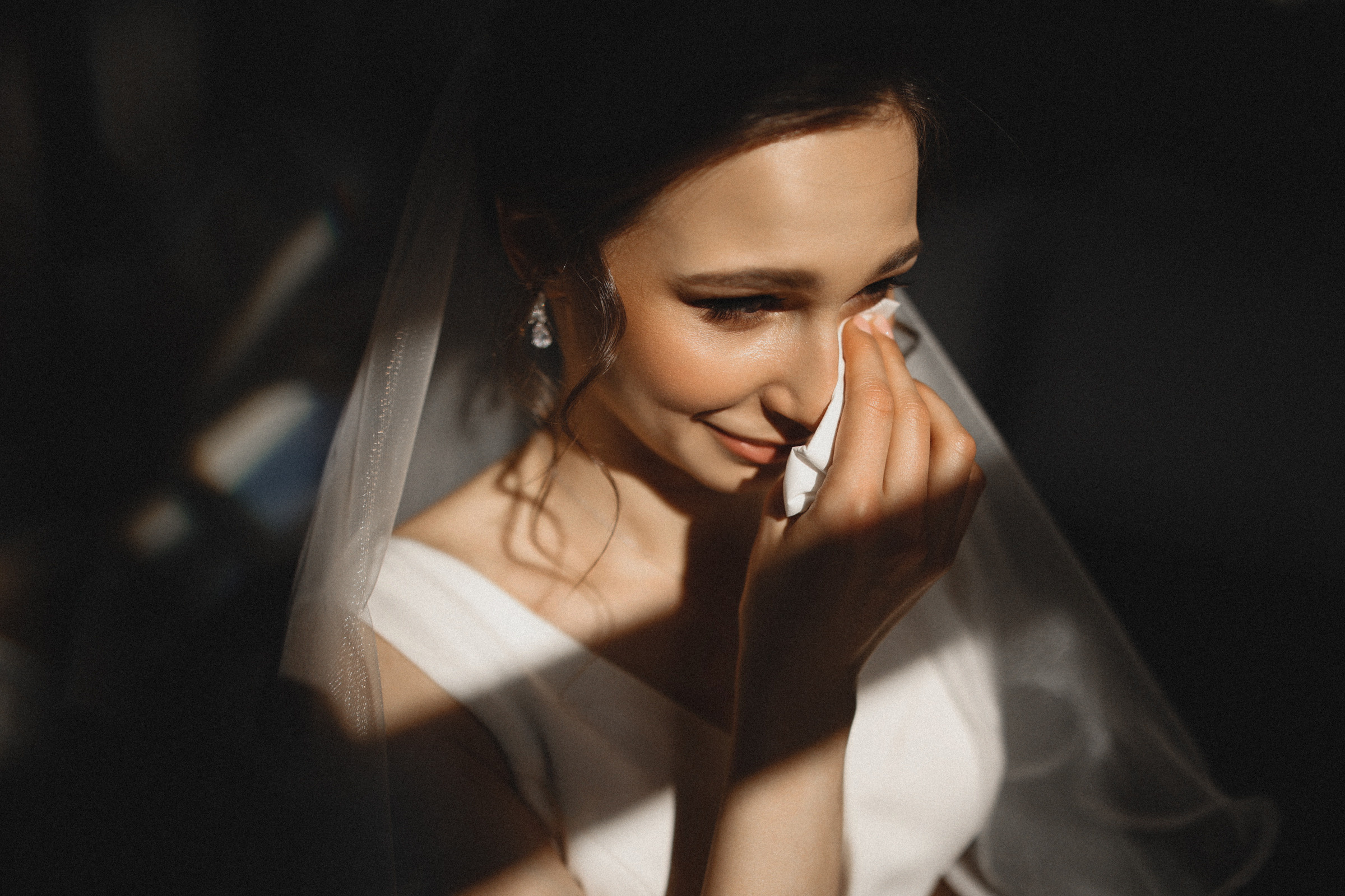 Первый кусь. Свадебный фотограф в Ярославле Илья Жуков