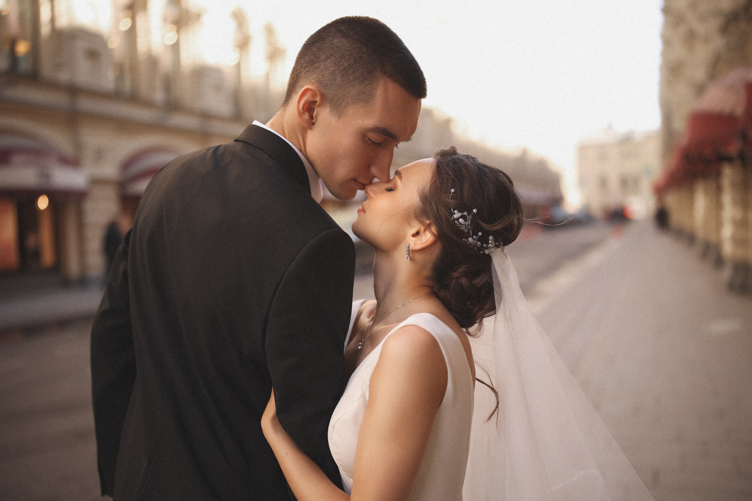 Первый кусь. Свадебный фотограф в Ярославле Илья Жуков