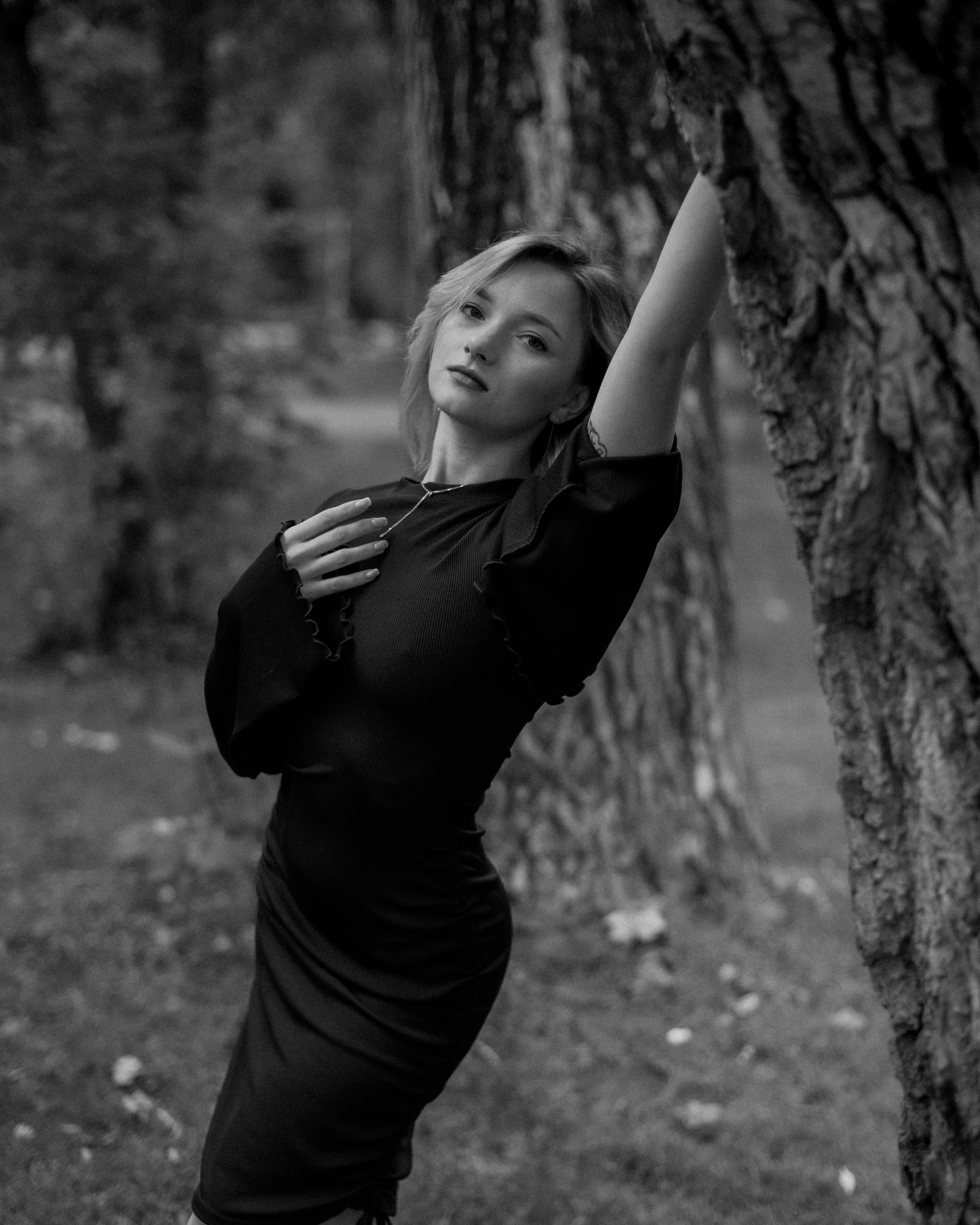 Аня. Женский фотограф. Создатель украшений ручной работы. Модель