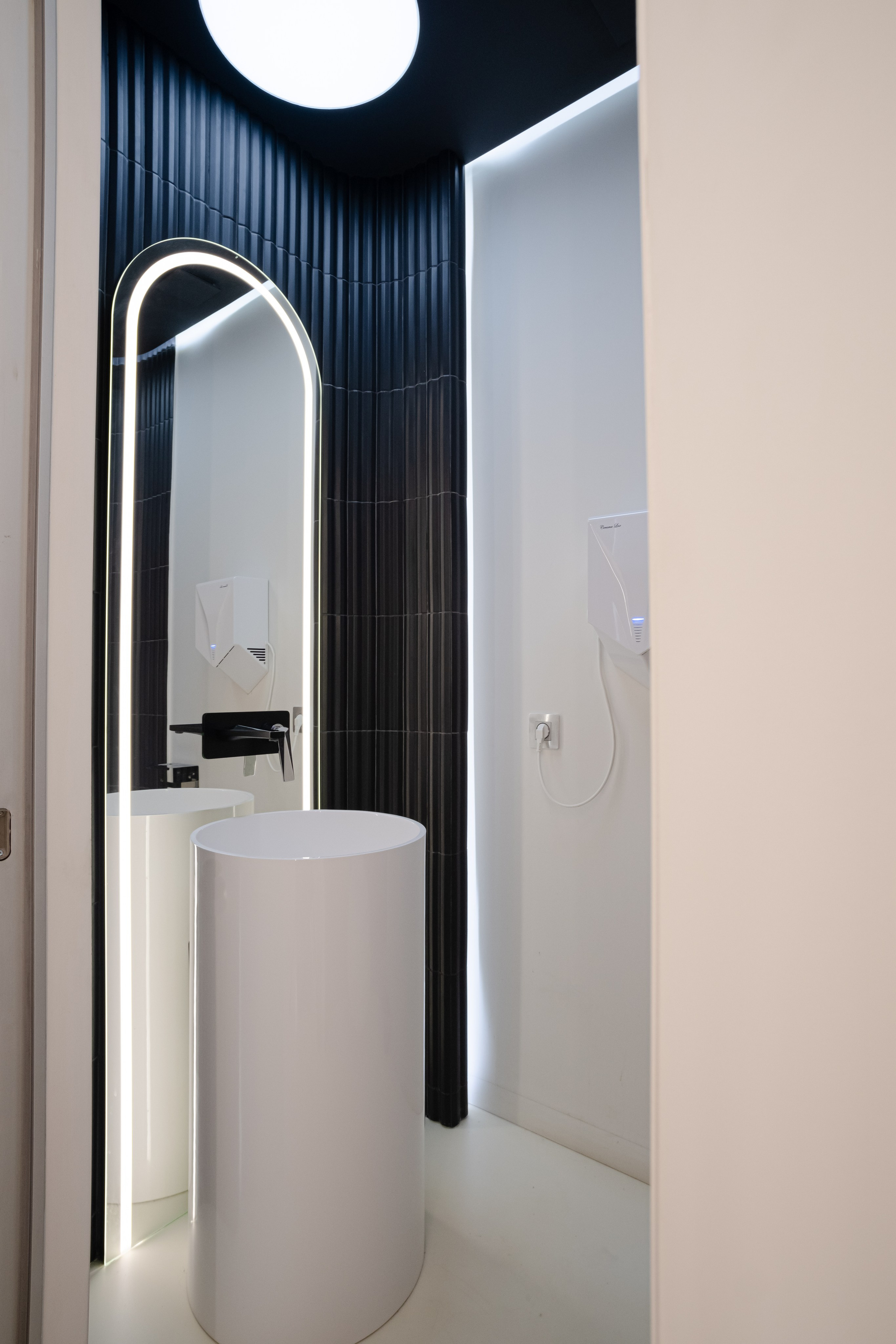 Реализованный проект Лаборатории Бетонов. Дизайнер интерьера вашего дома мечты