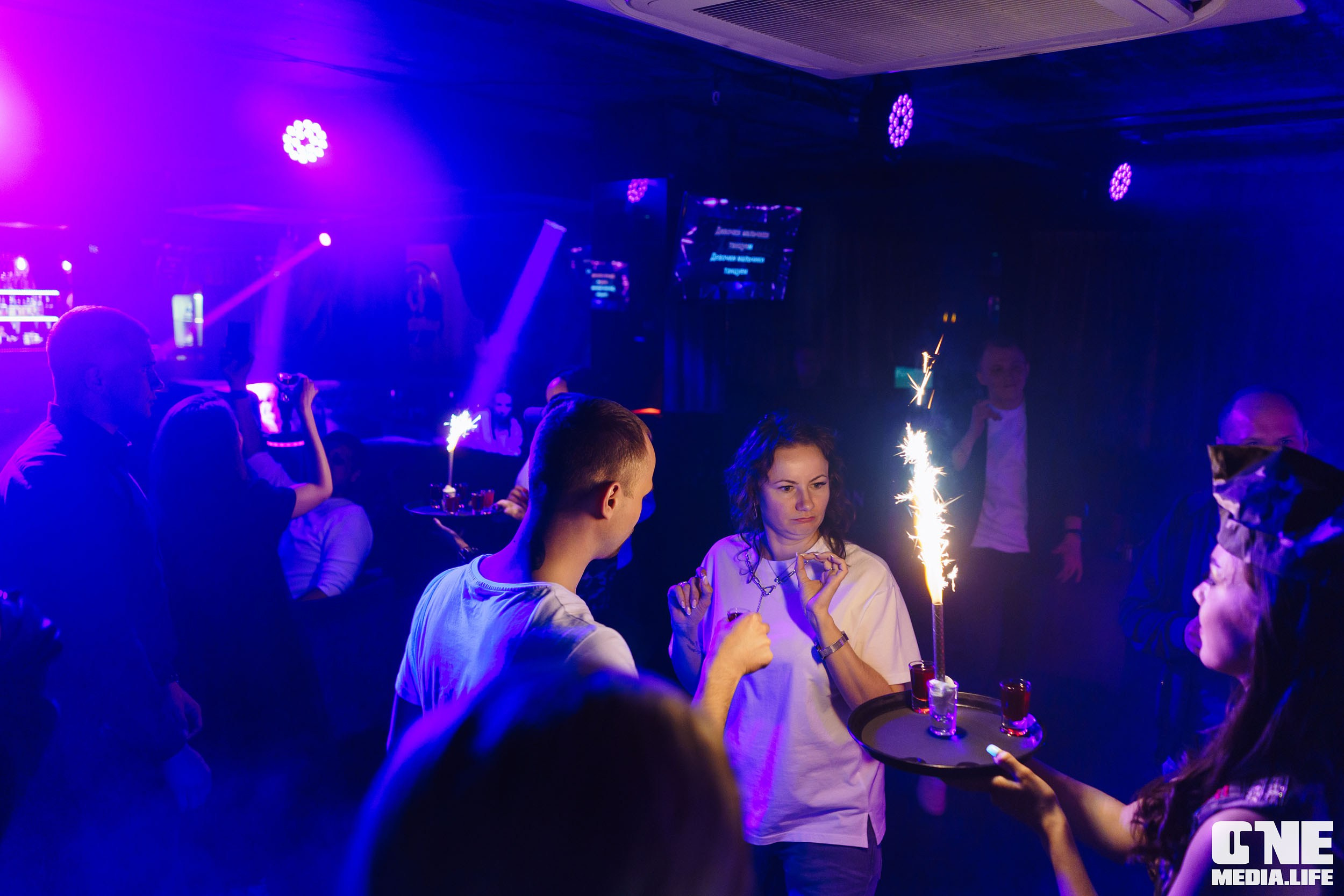 Фоторепортаж из караоке-клуба Эйфория. One Media Life: фоторепортажи, фотоотчеты с мероприятий и заведений