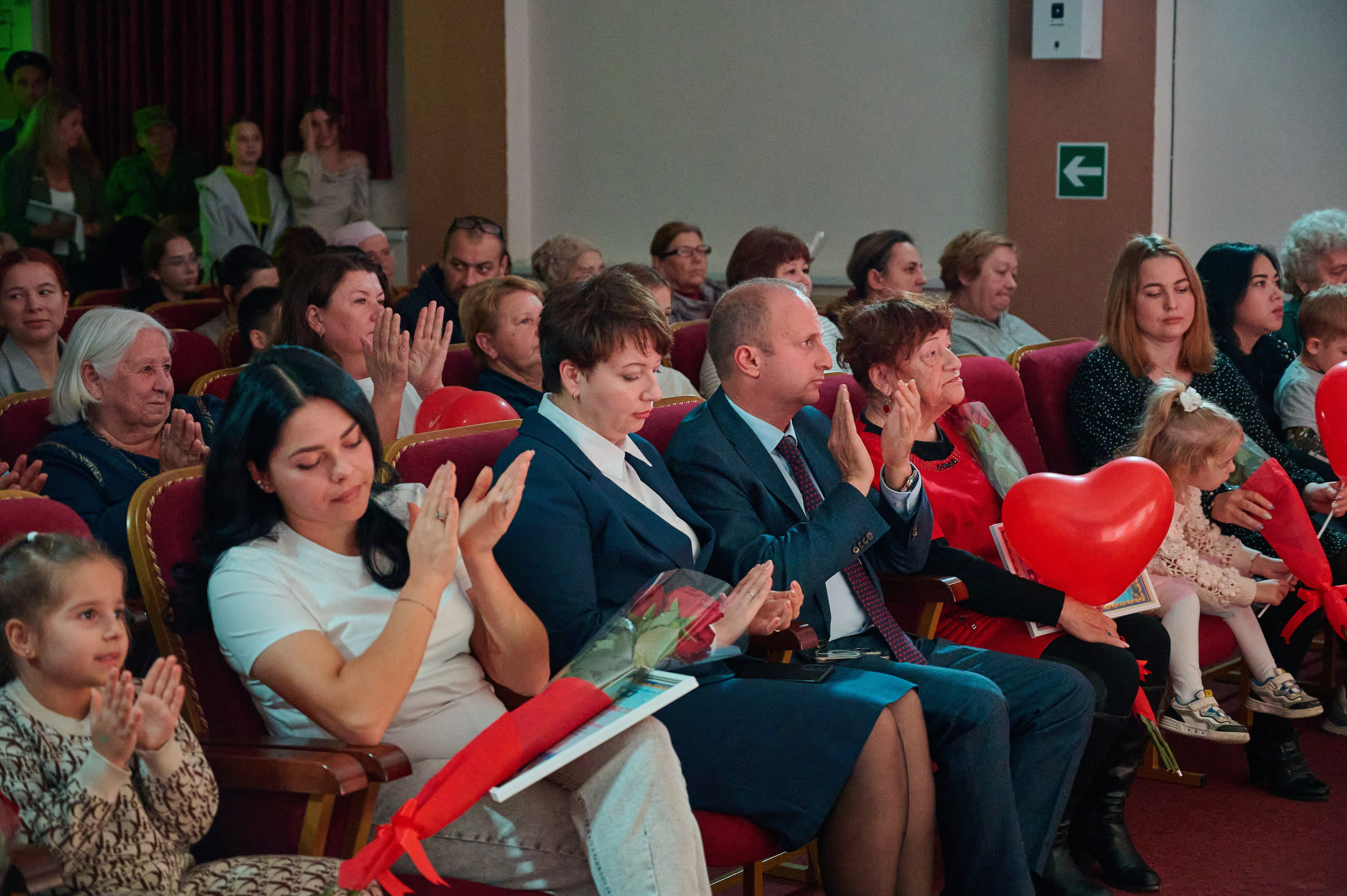 День матери ДК Виноградный. Жизнь курорта Кабардинка в фотографиях