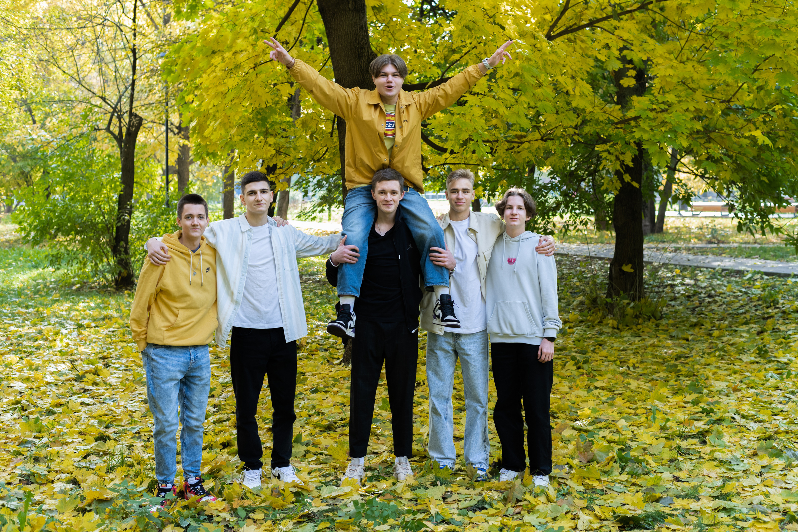 Школа 1637 Москва 11 класс. Выпускные альбомы в Подольске Москве и МО