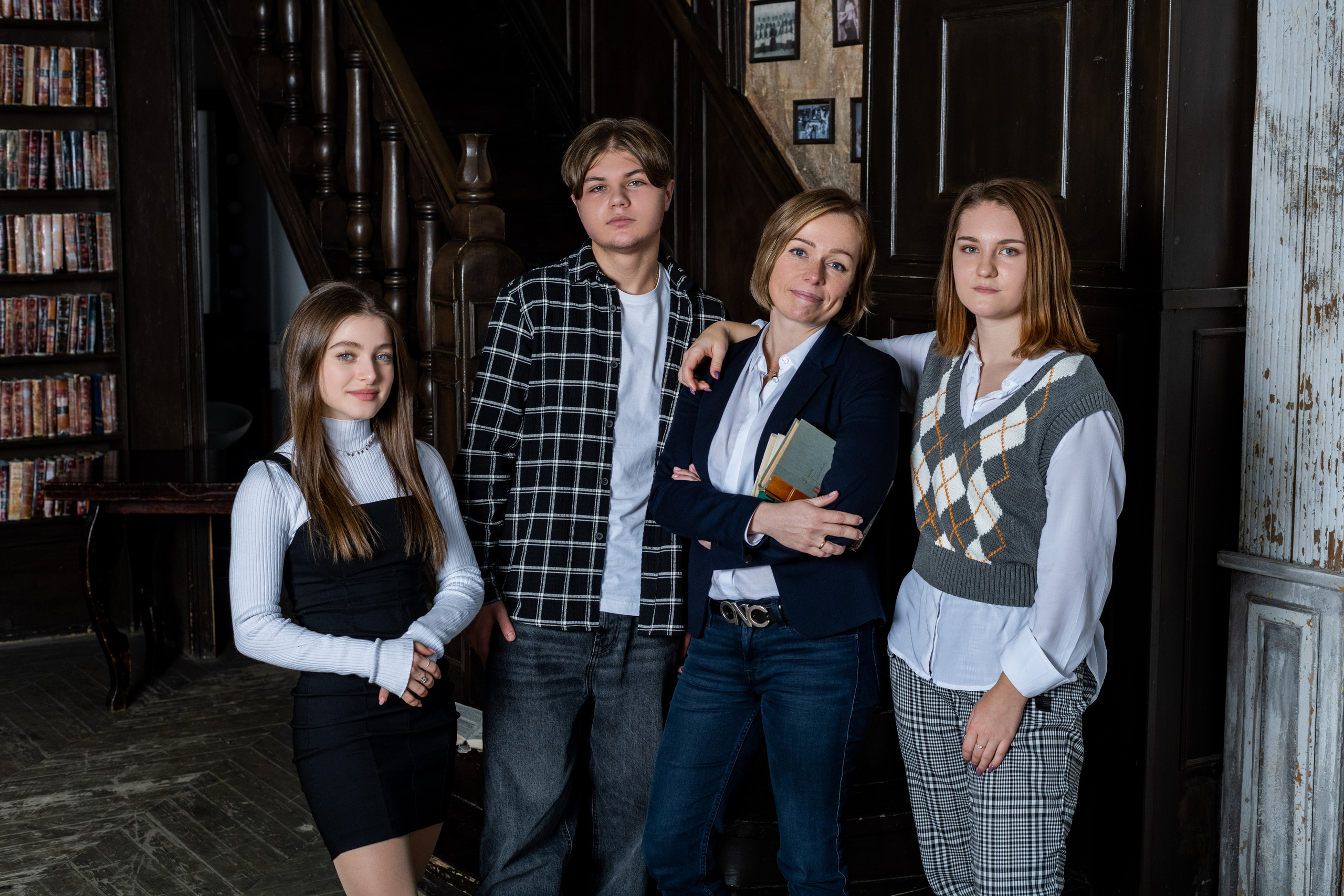 Школа 1637 Москва 11 класс. Выпускные альбомы в Подольске Москве и МО