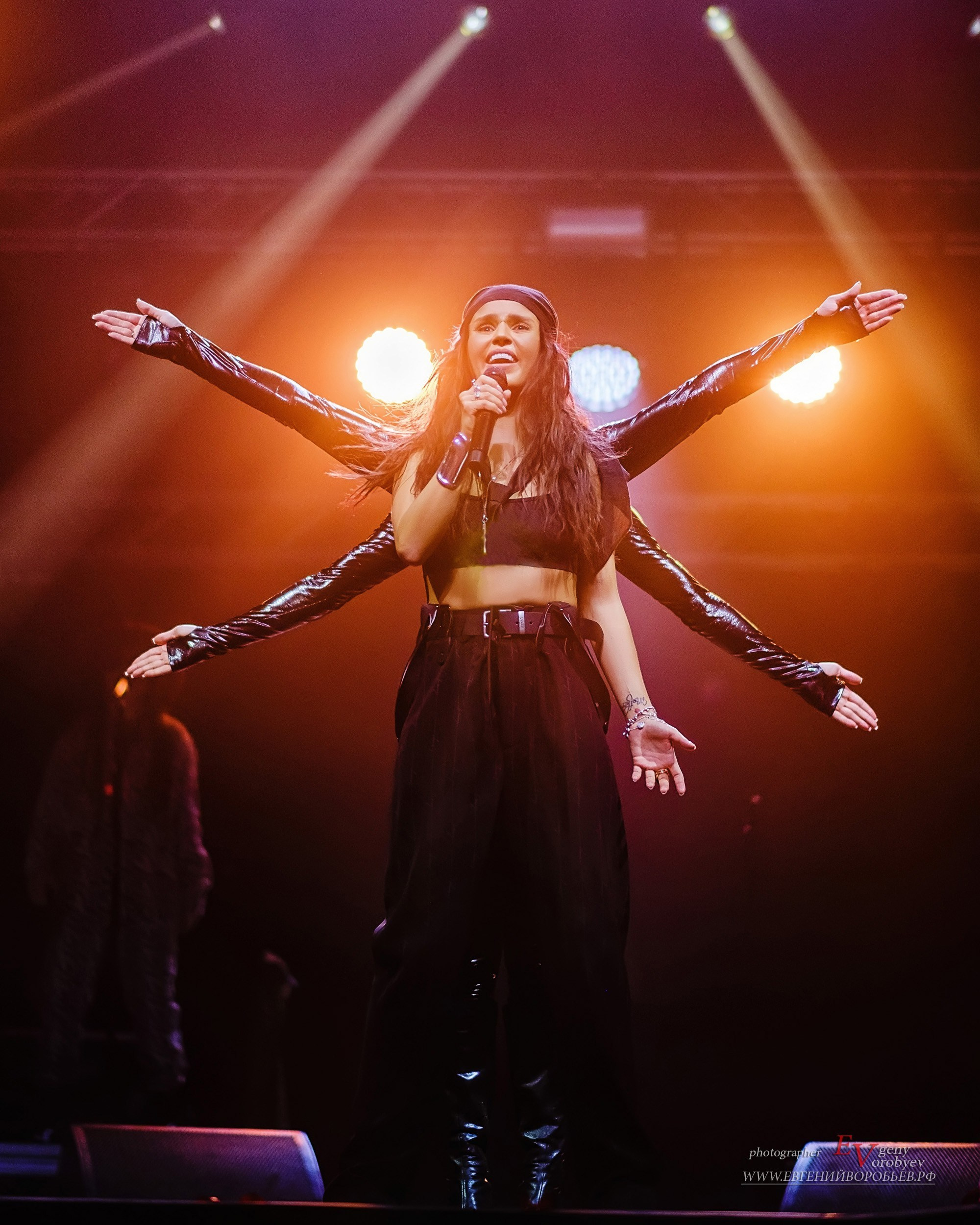 Репортажная фото видеосъёмка репортажей фотограф в Красноярске цена стоимость заказать забронировать услуги фоторепортаж видеосъёмка дрон