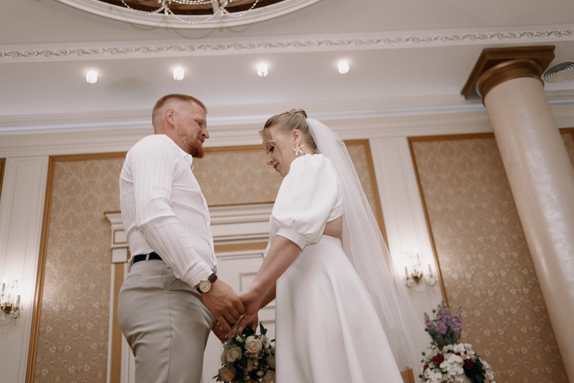 Свадебный фотограф в Тюмени — Фотосессия Павла и Марии на Набережной. Портретный фотограф Тюмень Дарья Мустафина