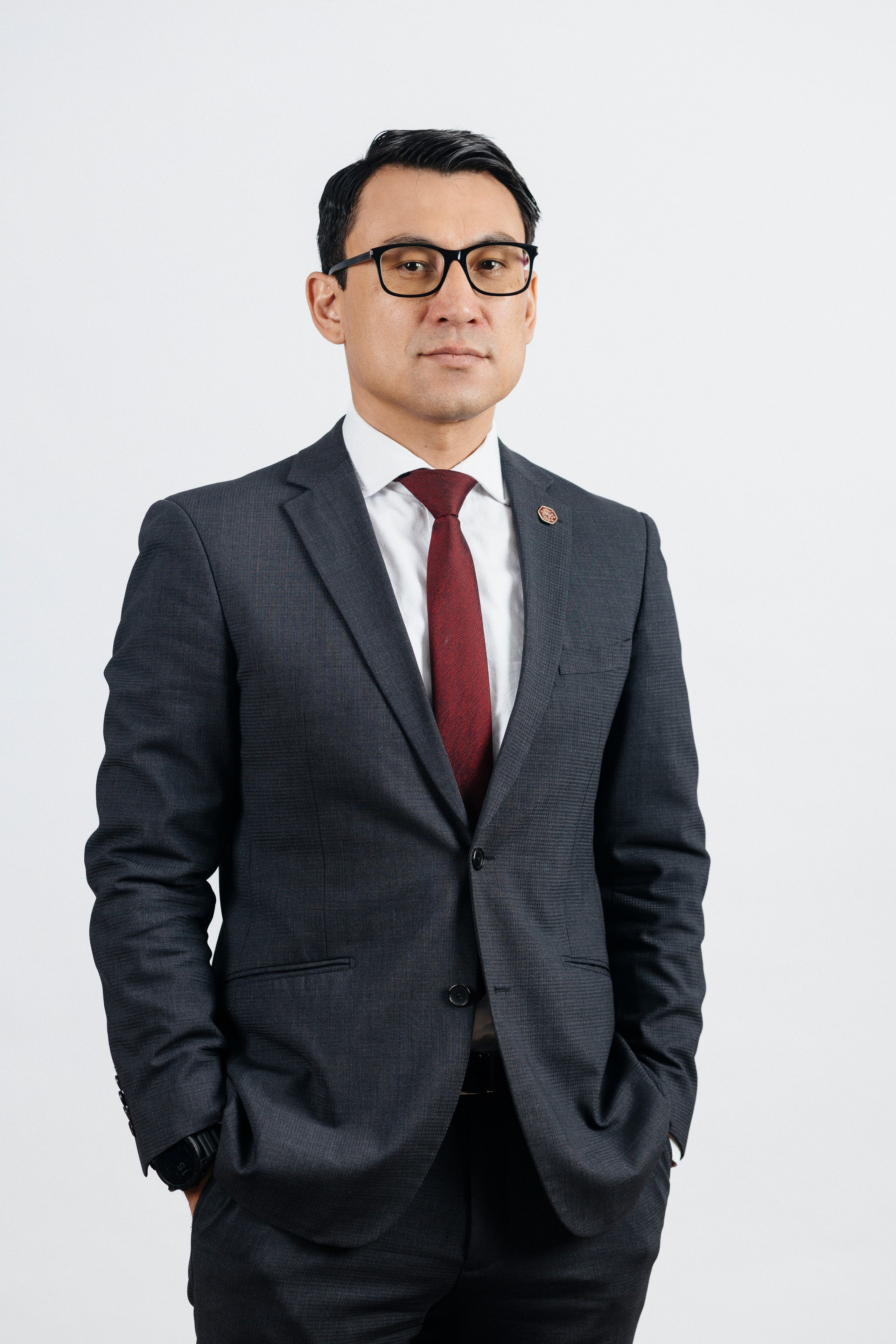 Studio headshot with clean background, Dubai corporate portrait