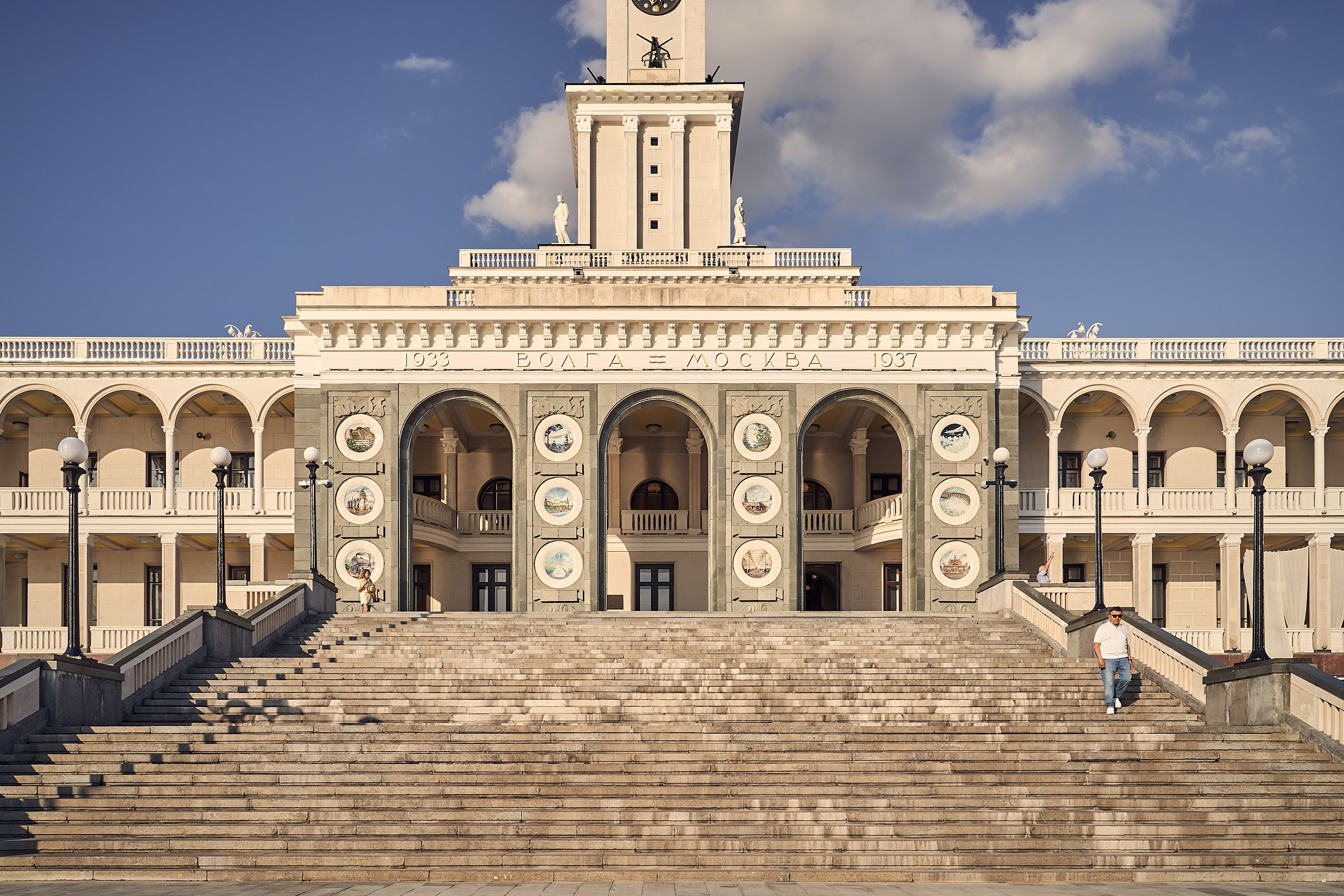 Архитектурное фото Северного Речного Вокзала