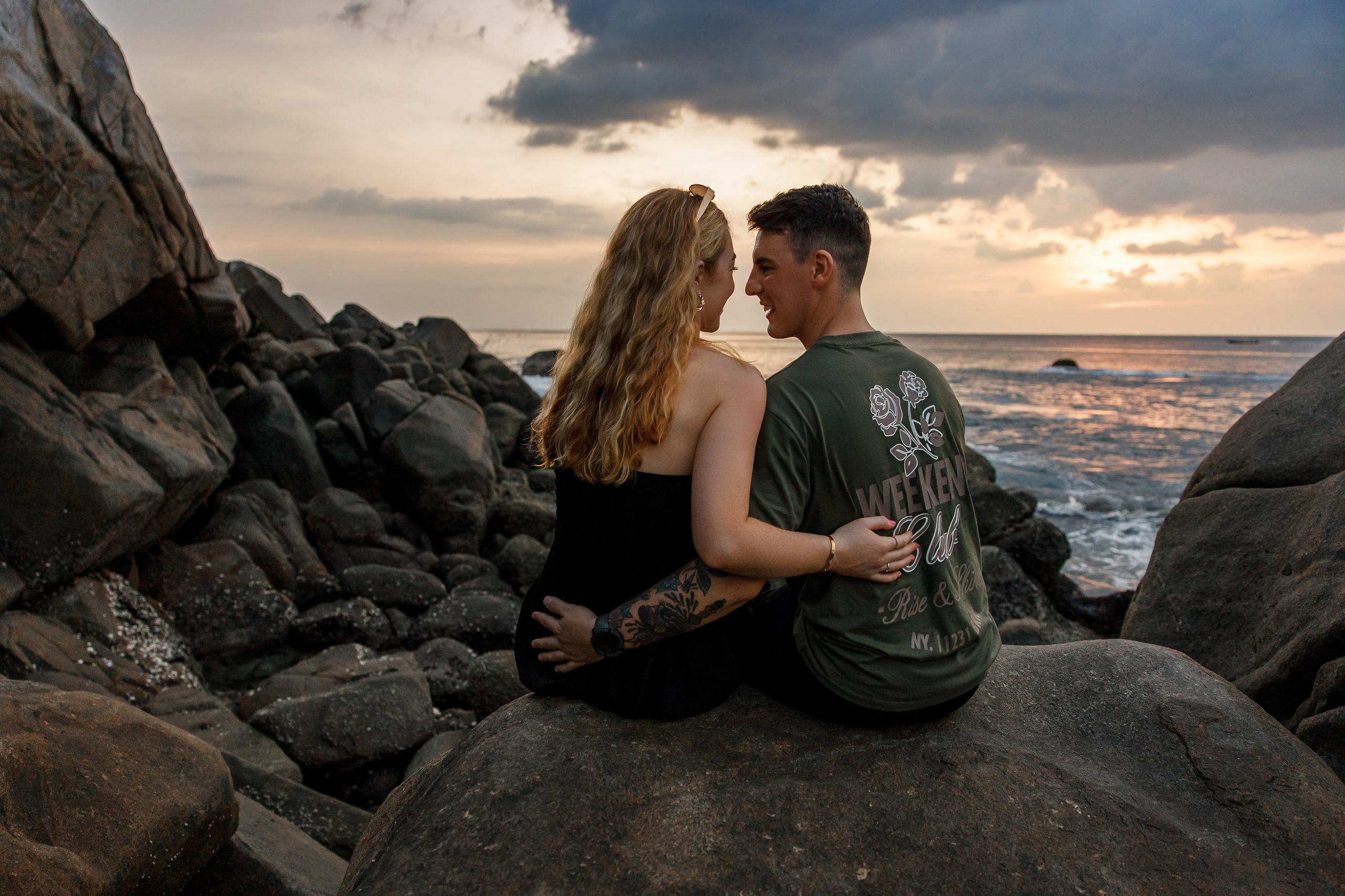 Sunset couple photoshoot after marriage proposal in Phuket by Vlad Nekrasov