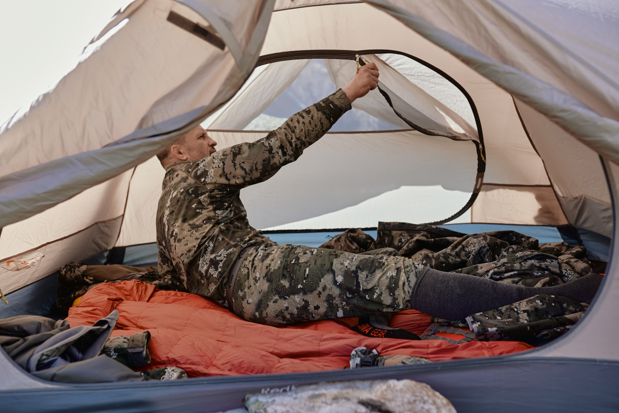 Съемка для бренда охотничьей одежды под ключ. Фотограф Продюсер в горах КБР / Москва Нальчик Горы