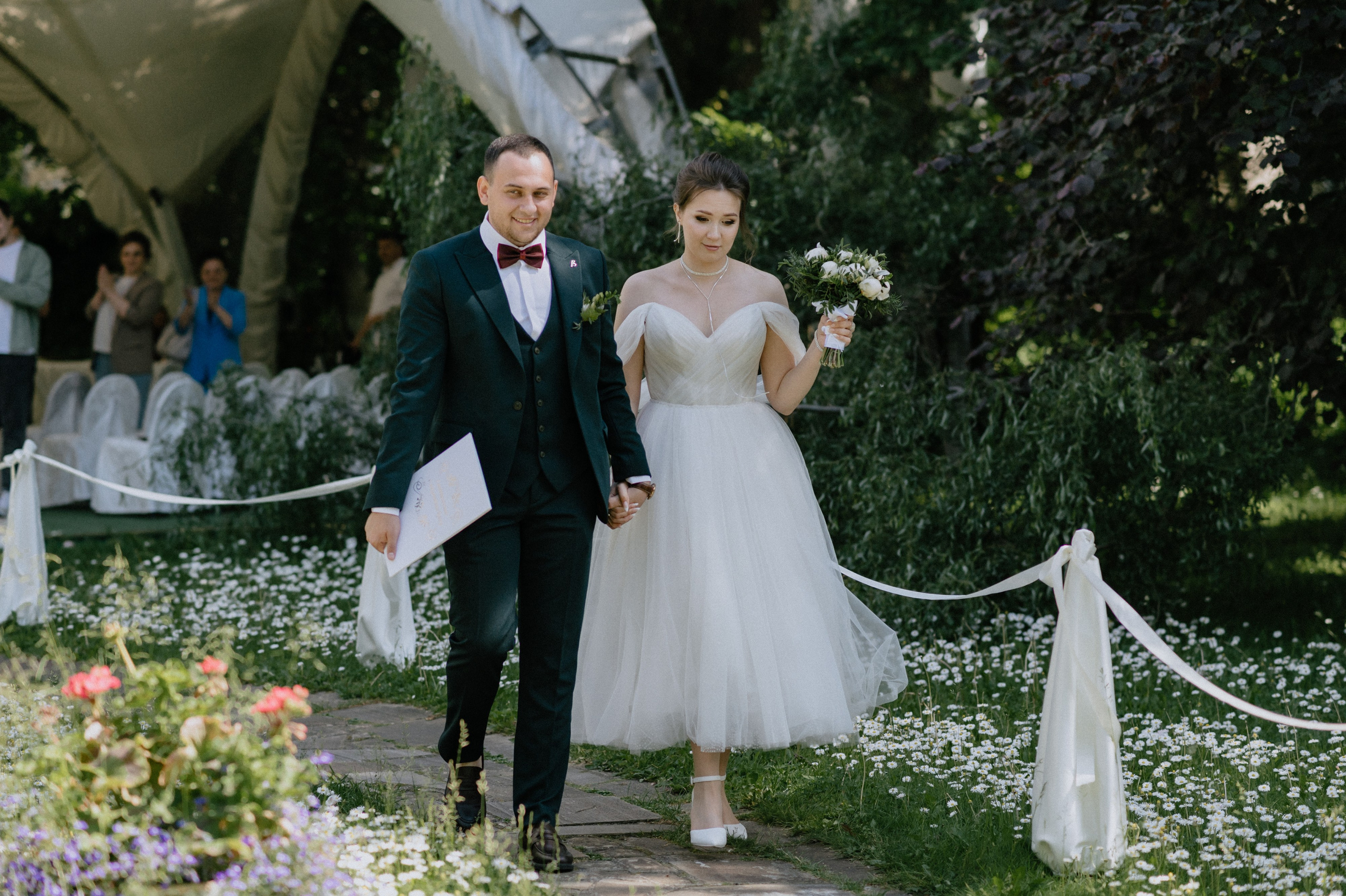 Регистрация брака и фотосессия в Даниловском парк отеле. Свадебный фотограф Москва — Сергей и Татьяна