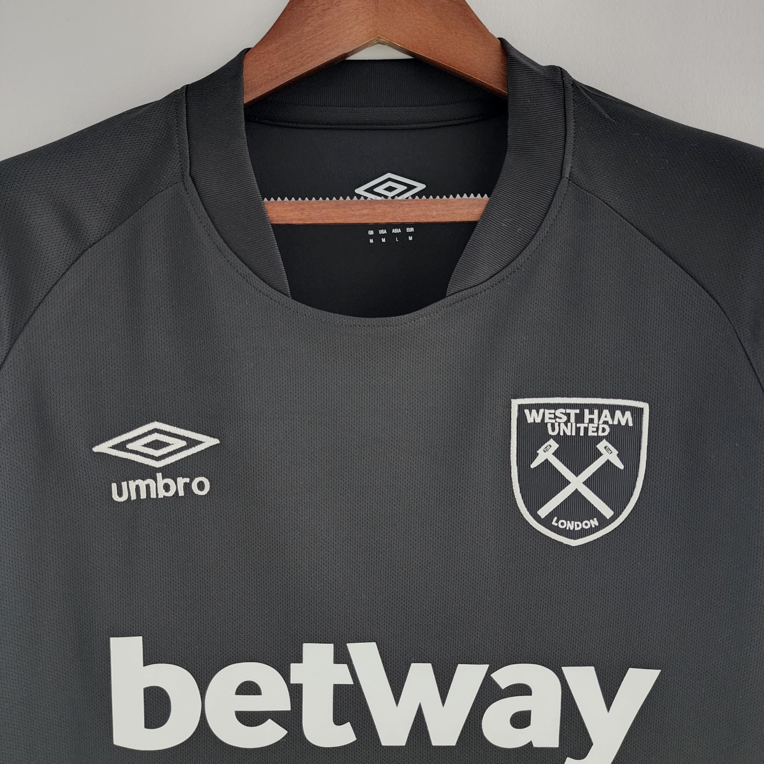 Заказать джерси West Ham 2023. Футбольный магазин — ssw_magazin