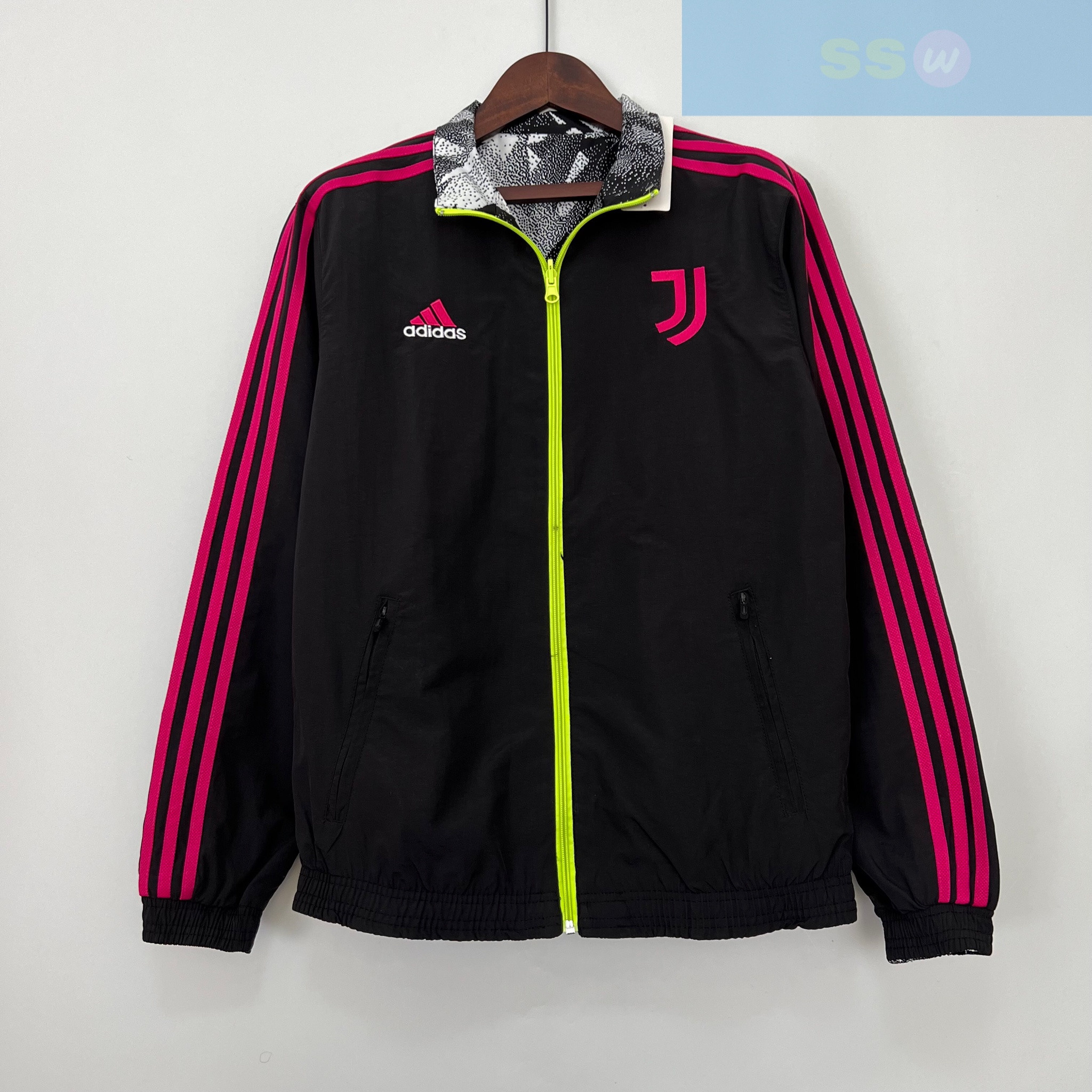 Ветровка Ювентус купить по цене 4900 рублей. Футбольный магазин — ssw_magazin