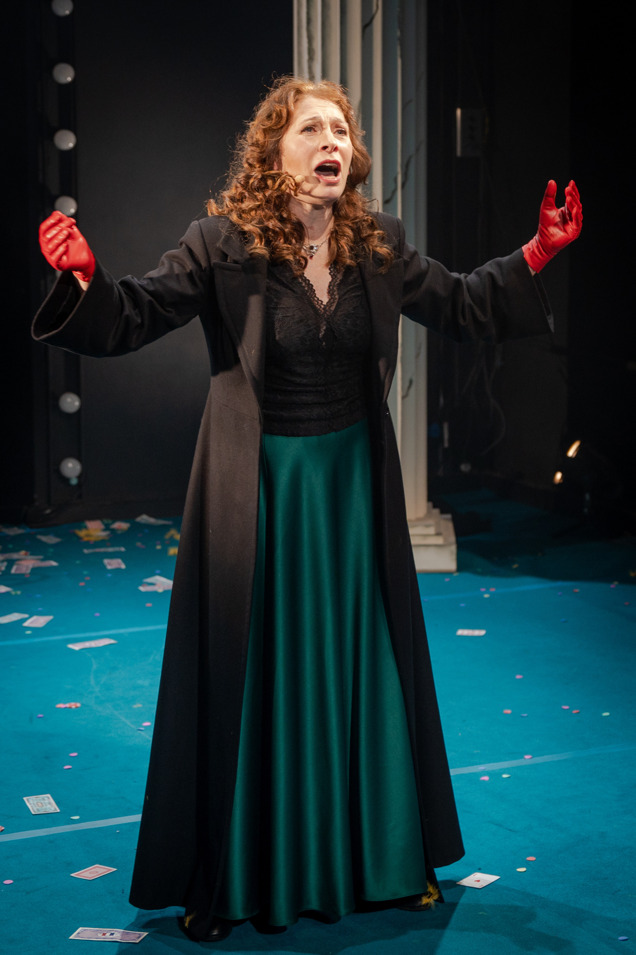 Театр Камбуровой: 24 часа из жизни женщины. Сайт фотографа Сергея Абрамова